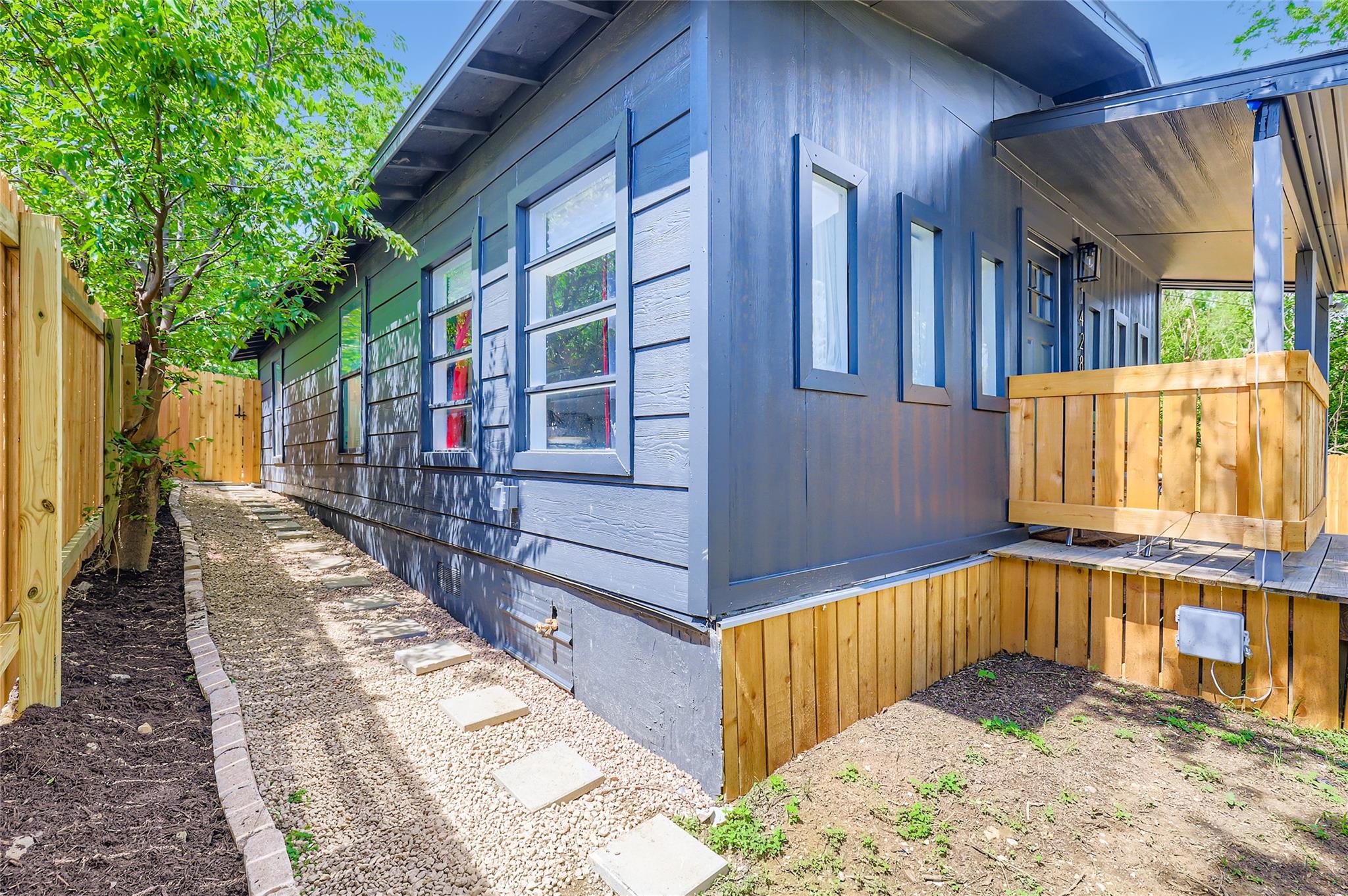 1428 Webberville RD Unit: 1&2