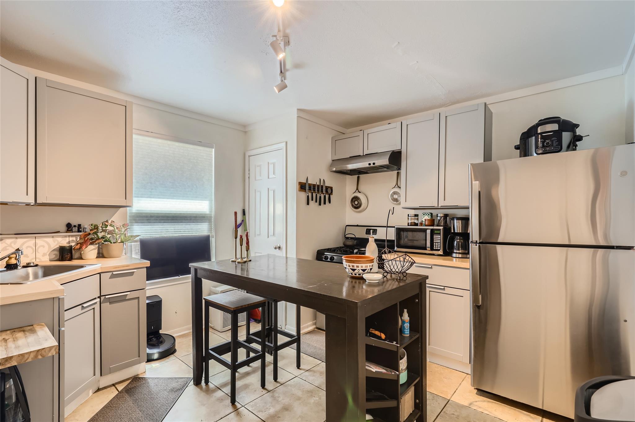 1428 Webberville RD Unit: 1&2