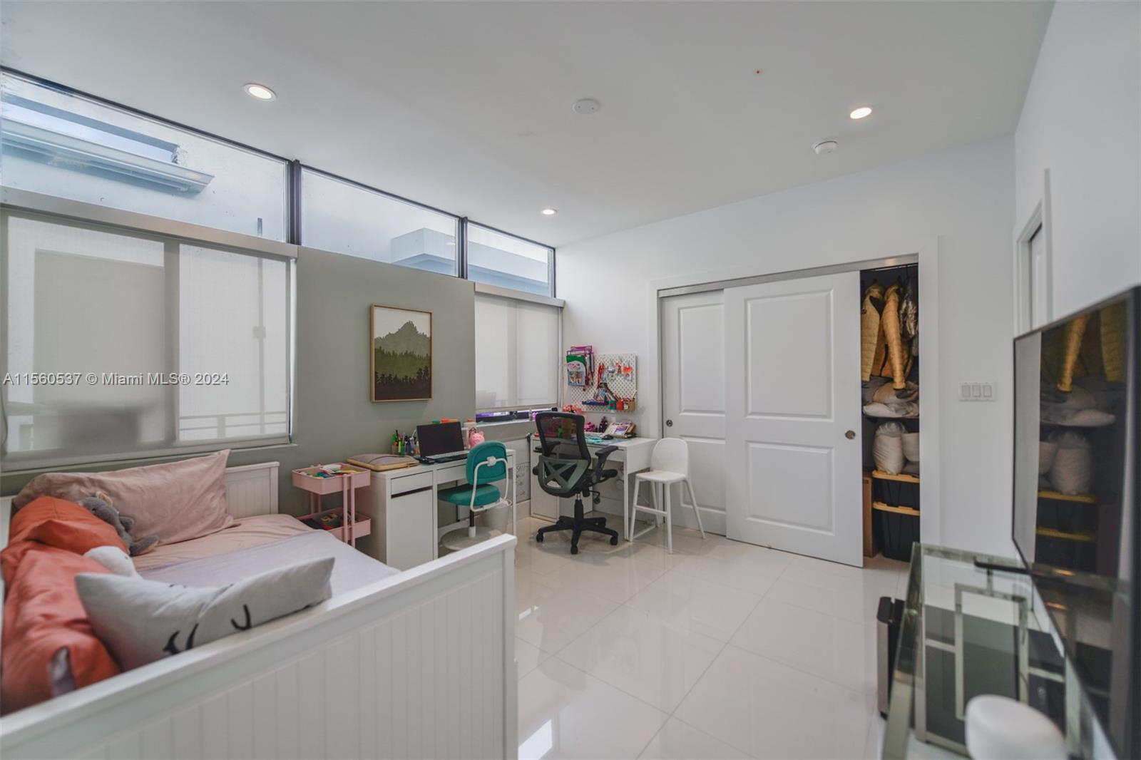 3241 Percival Ave # 3241