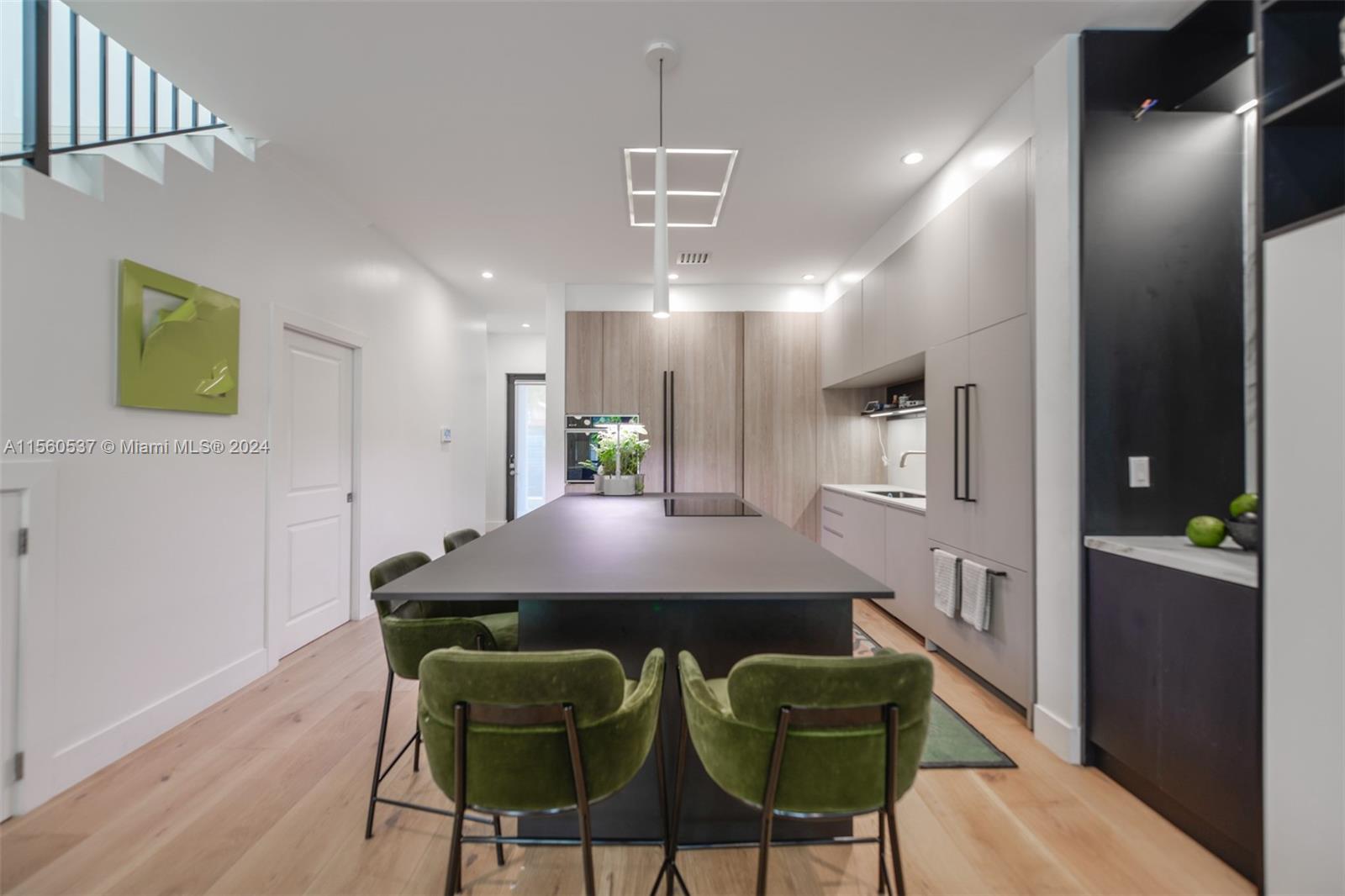 3241 Percival Ave # 3241