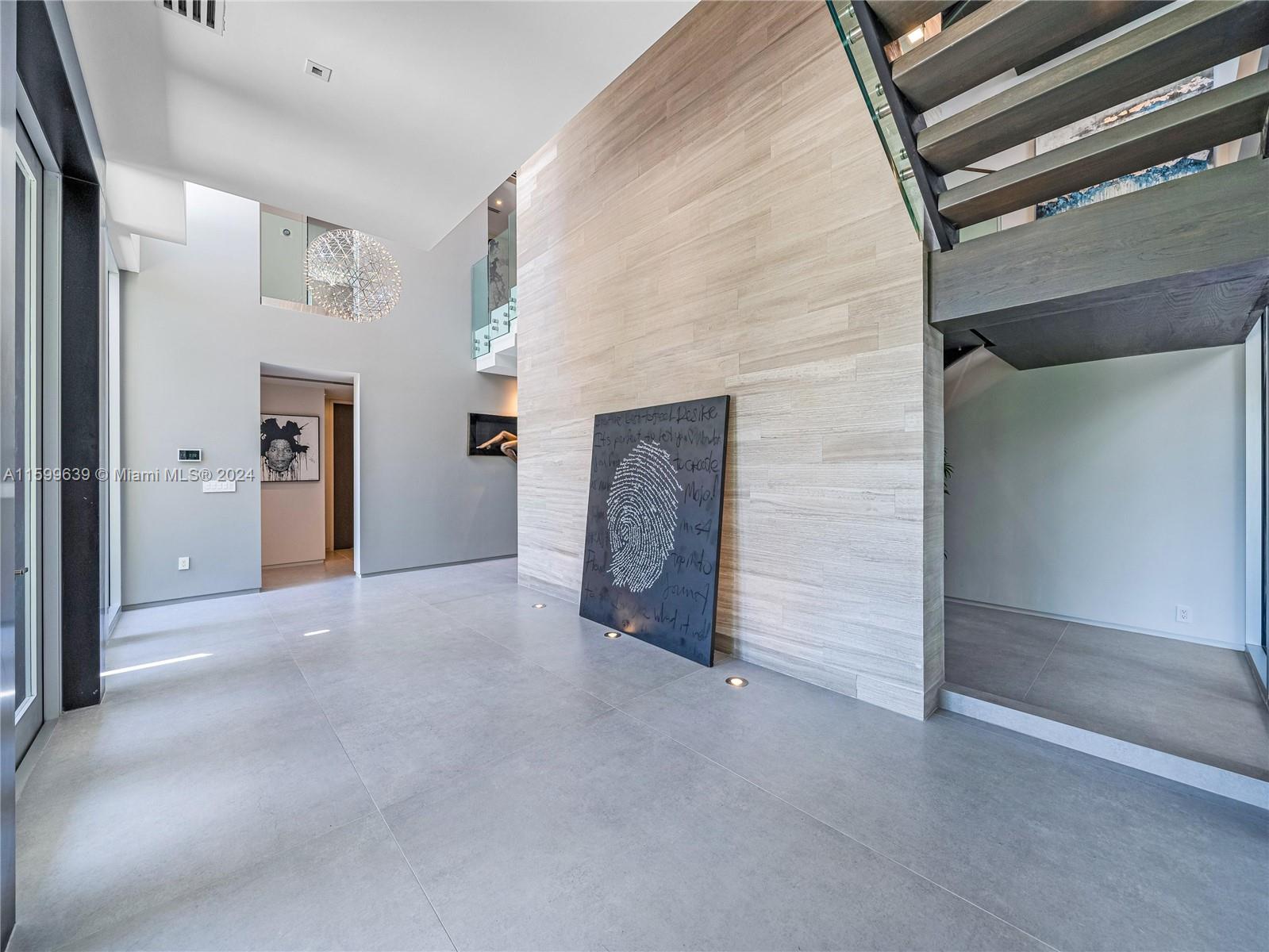 1379 N Venetian Way