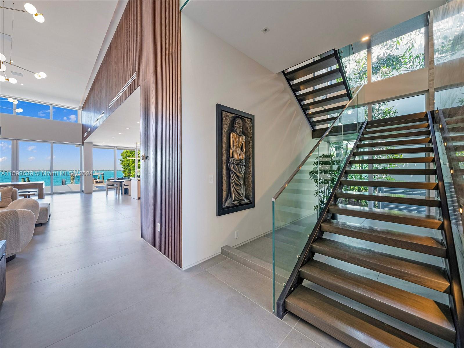 1379 N Venetian Way