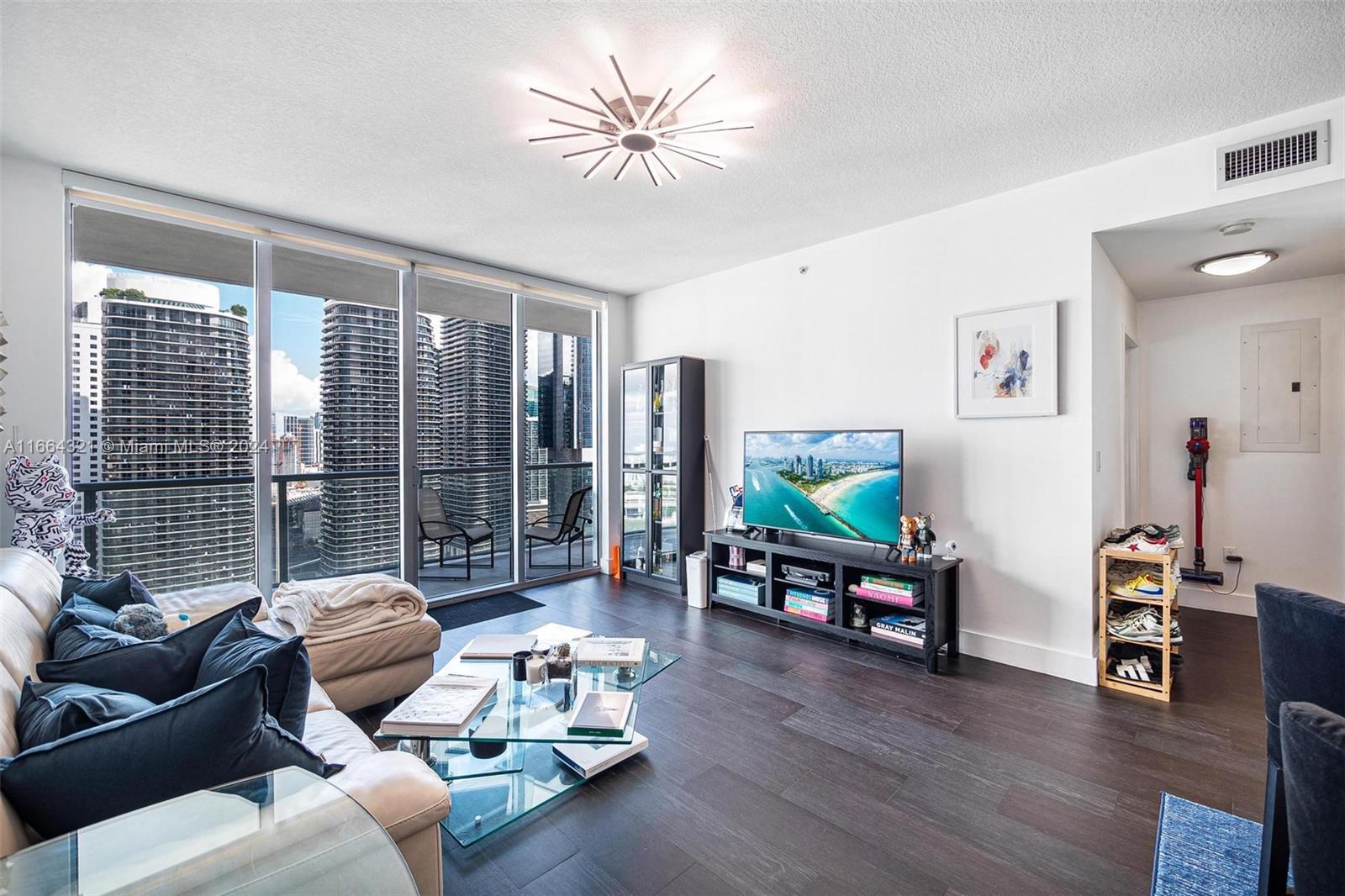 1111 SW 1st Ave Unit: 3722-N