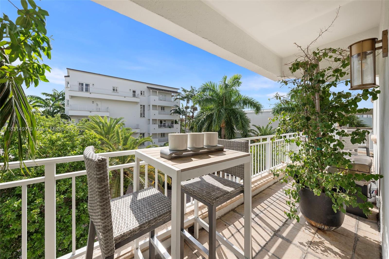 1415 N Sunset Harbour Dr # 406
