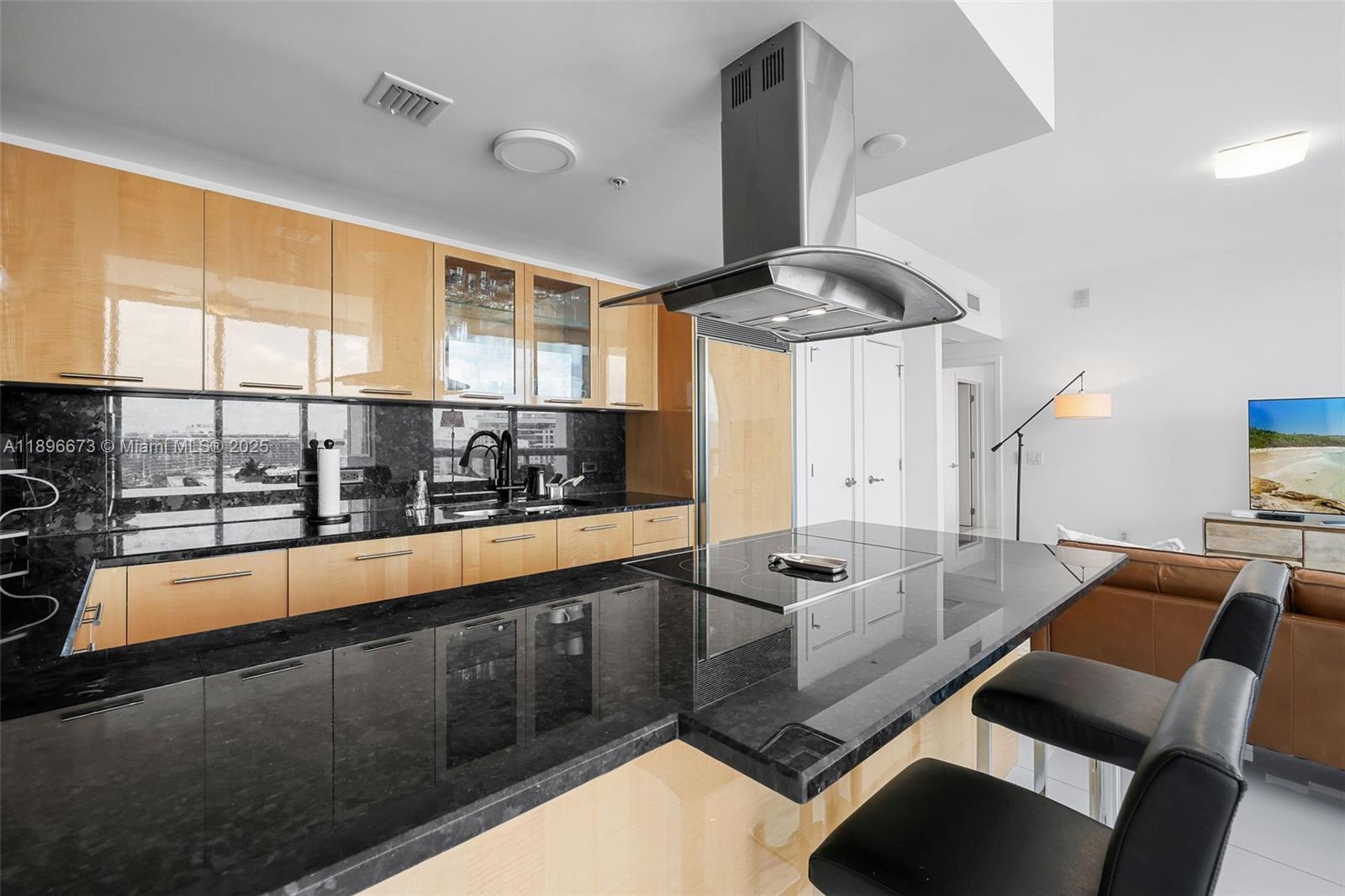 6899 Collins Ave # 1003