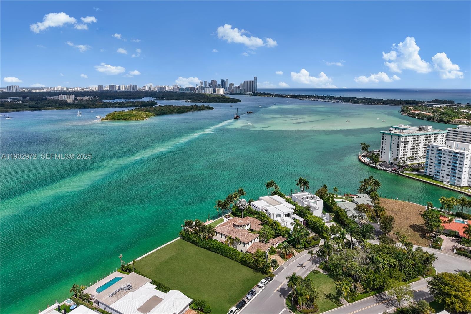 10330 W Broadview Dr