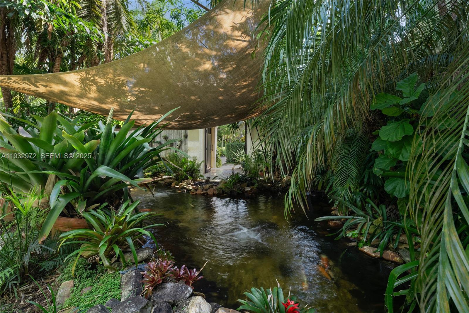 10330 W Broadview Dr