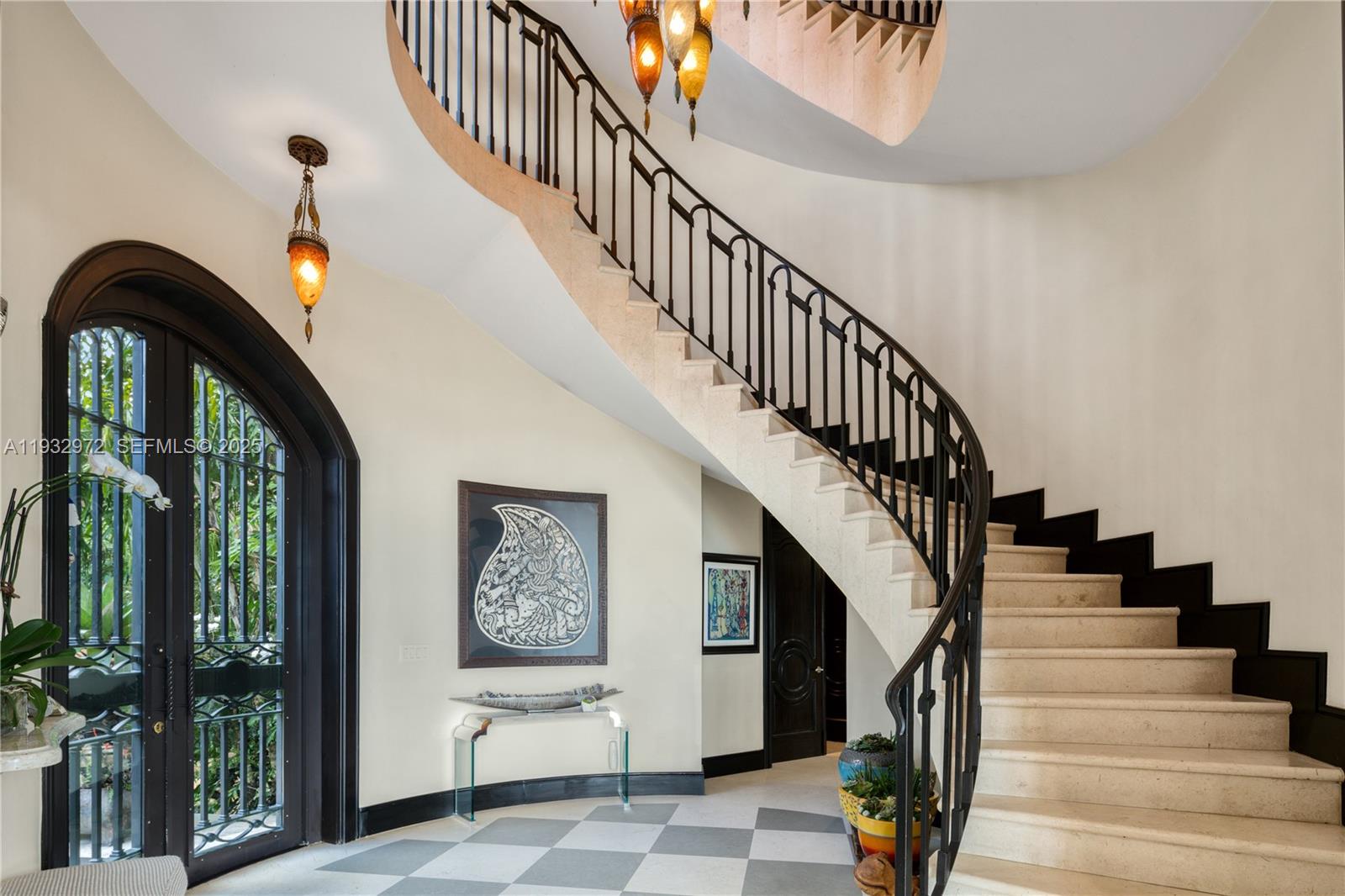 10330 W Broadview Dr