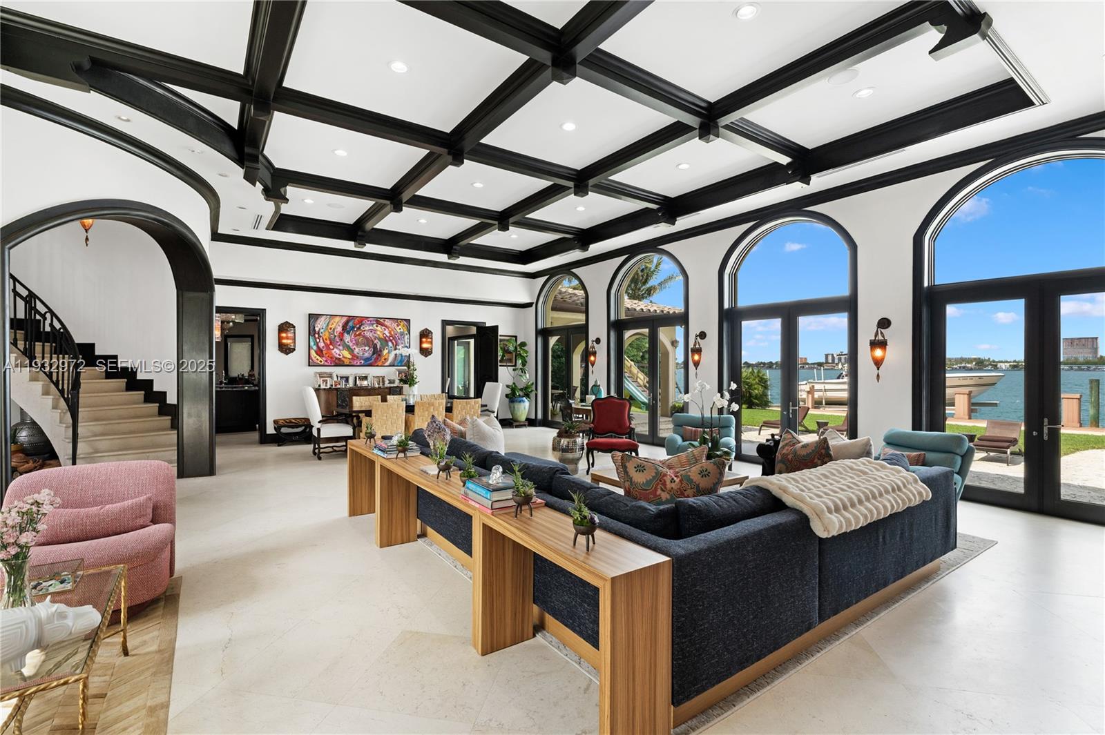 10330 W Broadview Dr