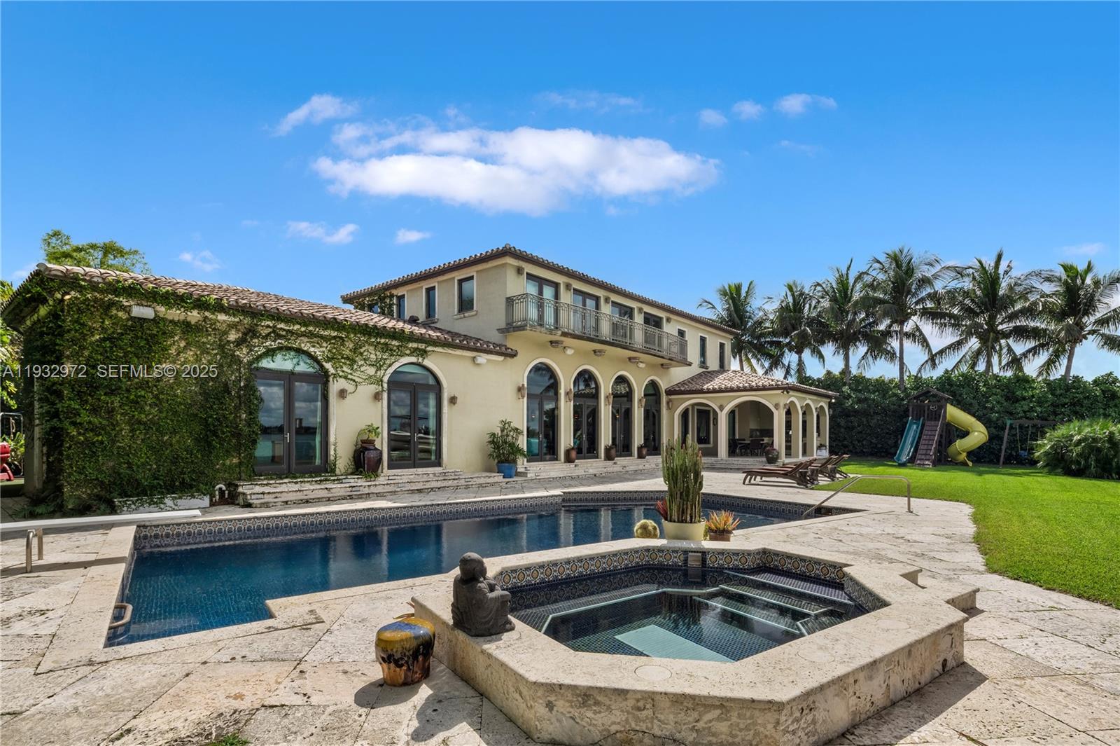 10330 W Broadview Dr