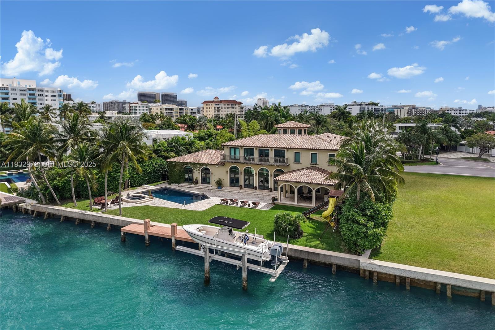 10330 W Broadview Dr