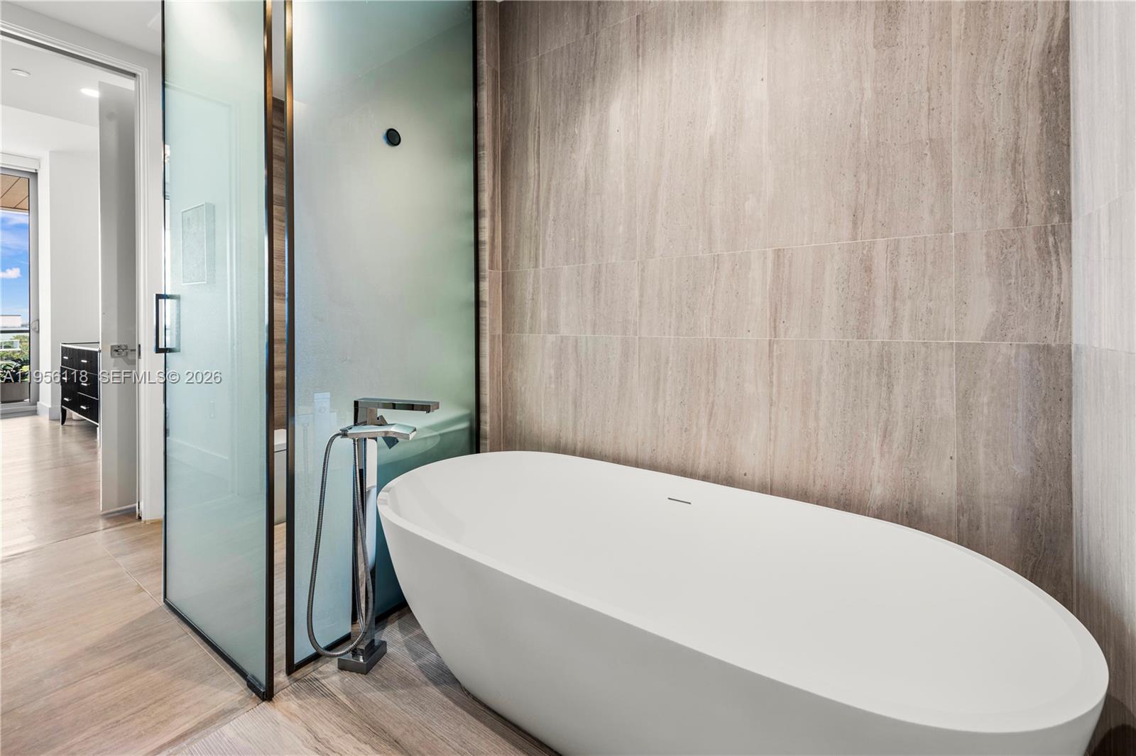 5775 Collins Ave # 1405