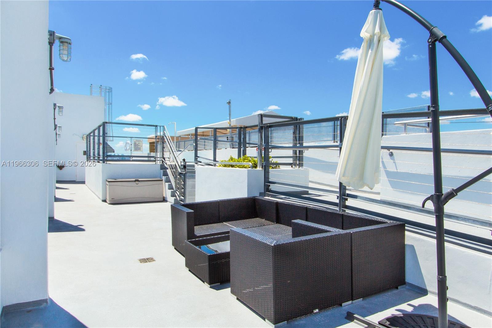 8101 Biscayne Blvd # 613 Unit: R-613