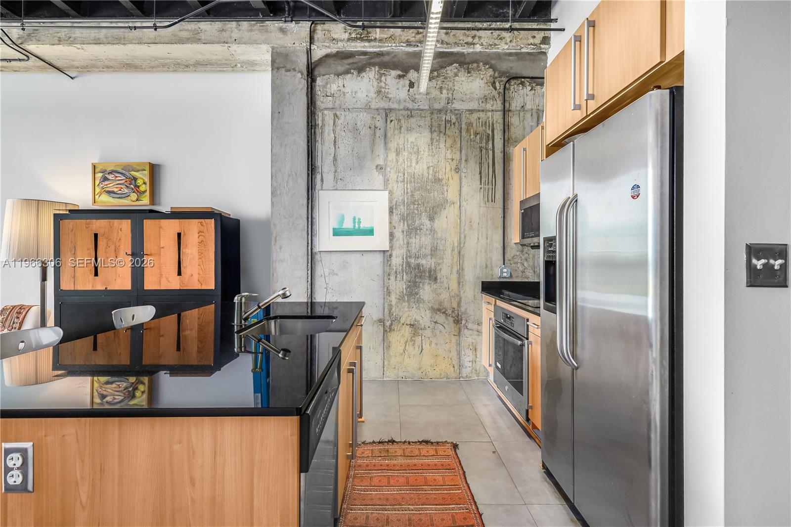 8101 Biscayne Blvd # 613 Unit: R-613