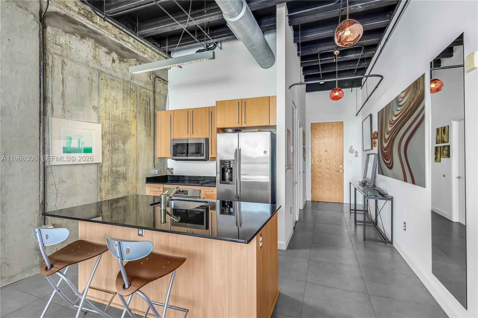 8101 Biscayne Blvd # 613 Unit: R-613