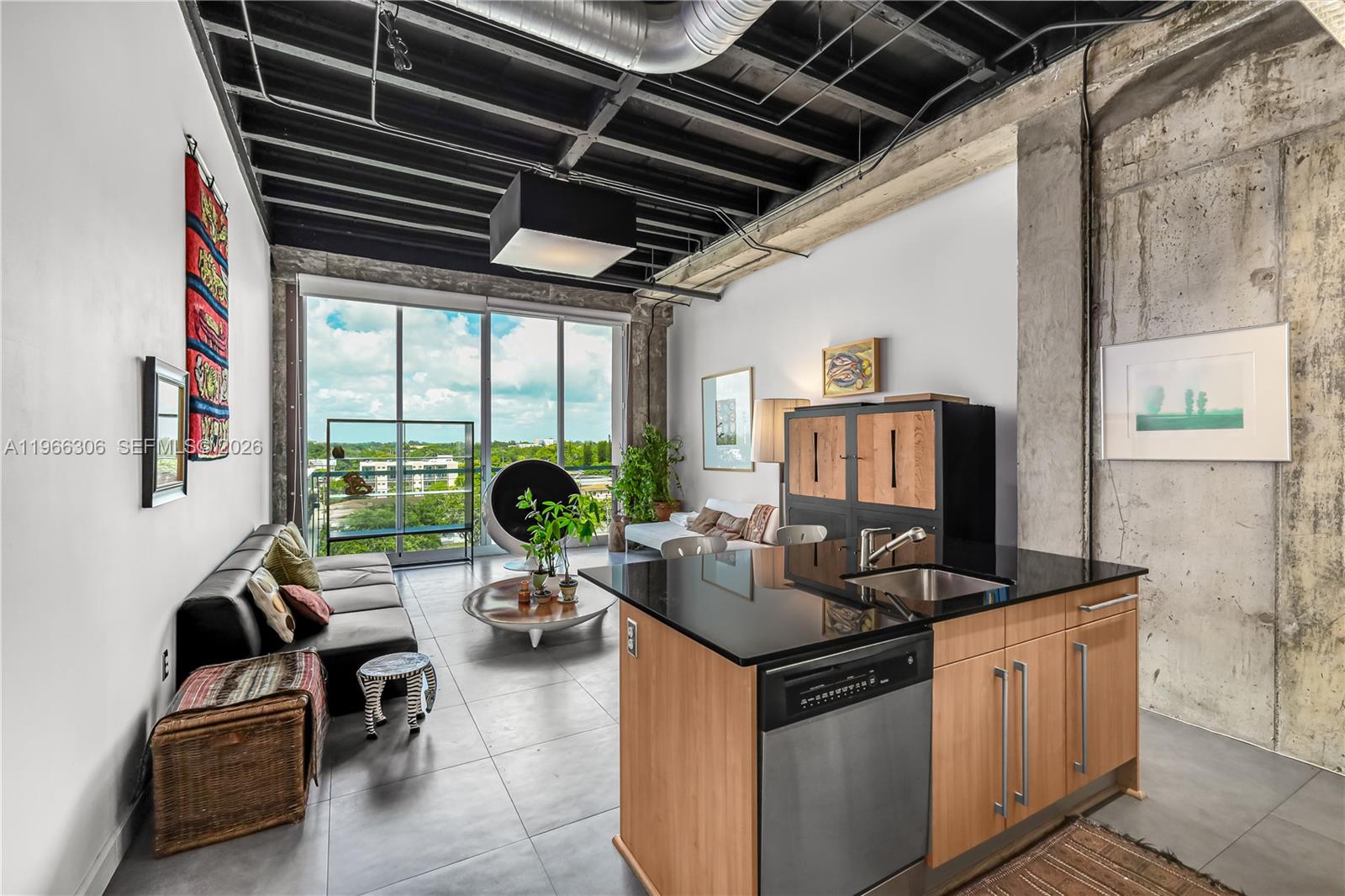 8101 Biscayne Blvd # 613 Unit: R-613