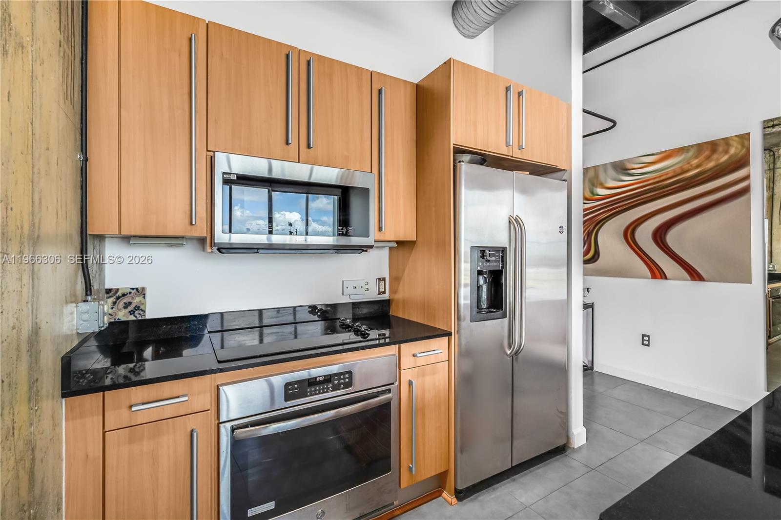 8101 Biscayne Blvd # 613 Unit: R-613