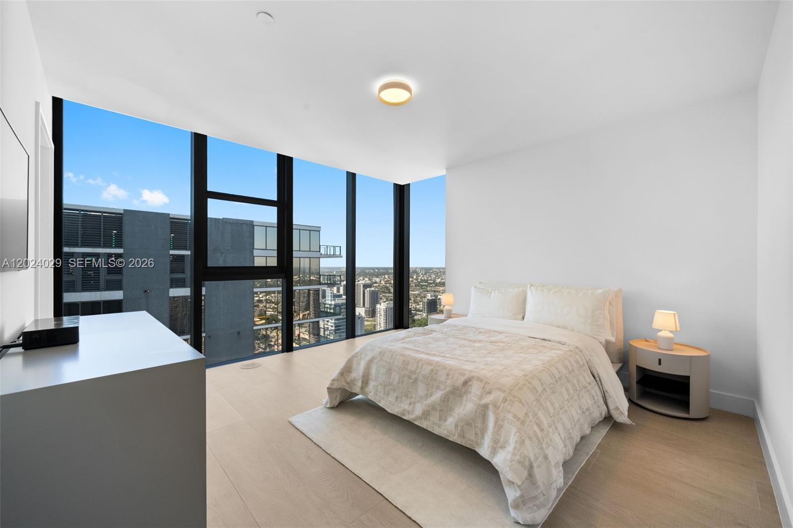 700 NE 24th St Unit: PH6005