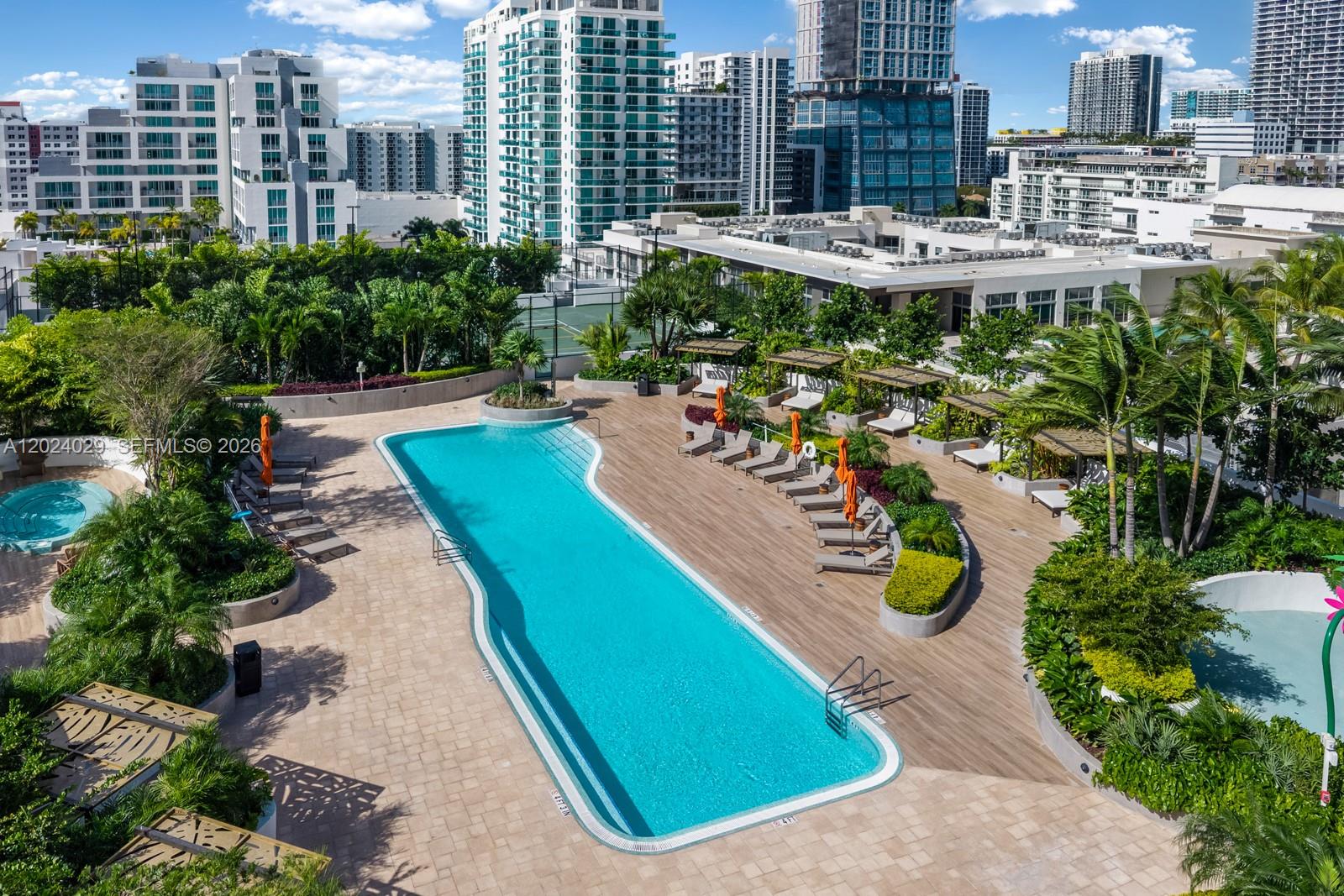 700 NE 24th St Unit: PH6005