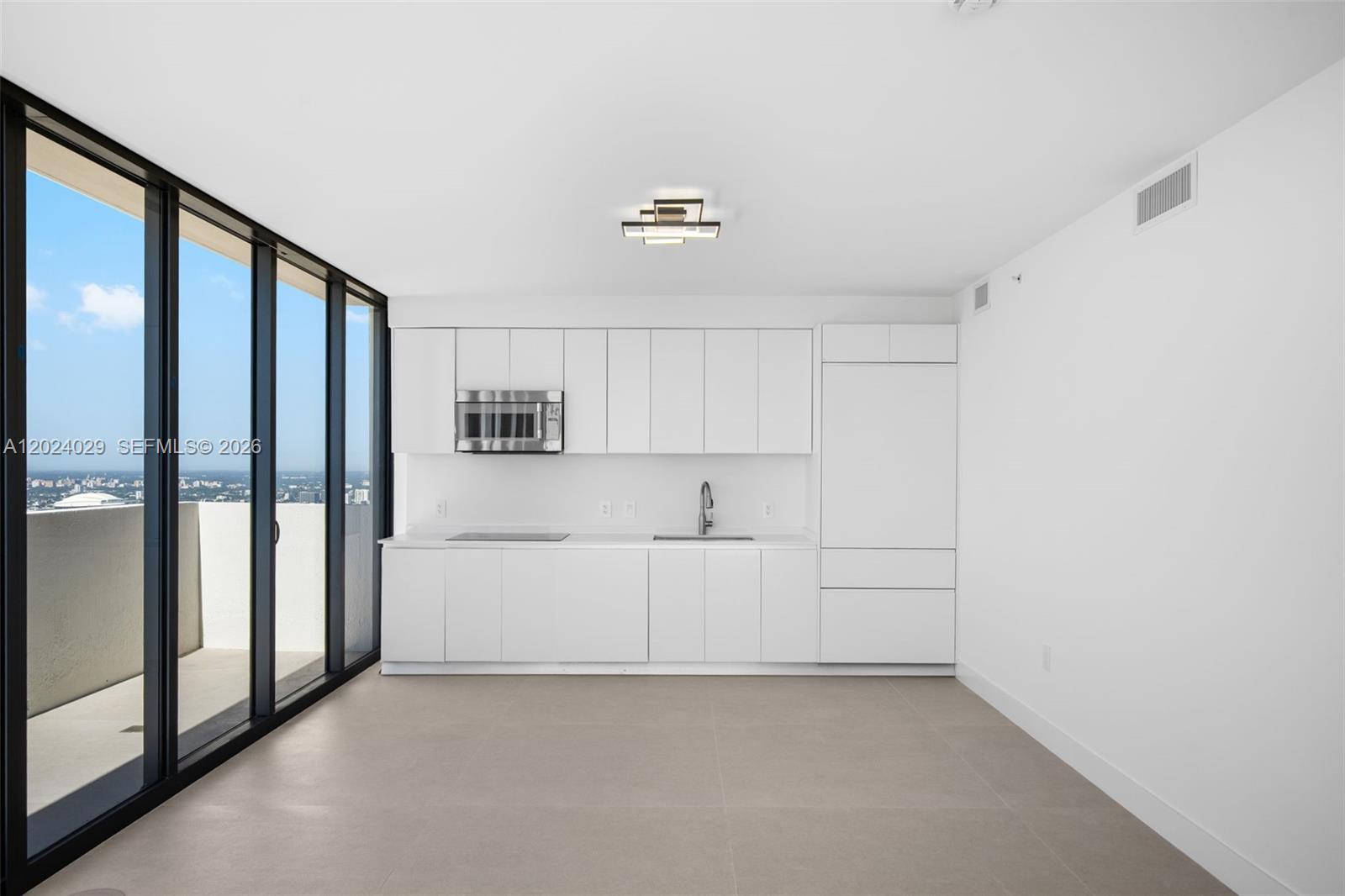 700 NE 24th St Unit: PH6005