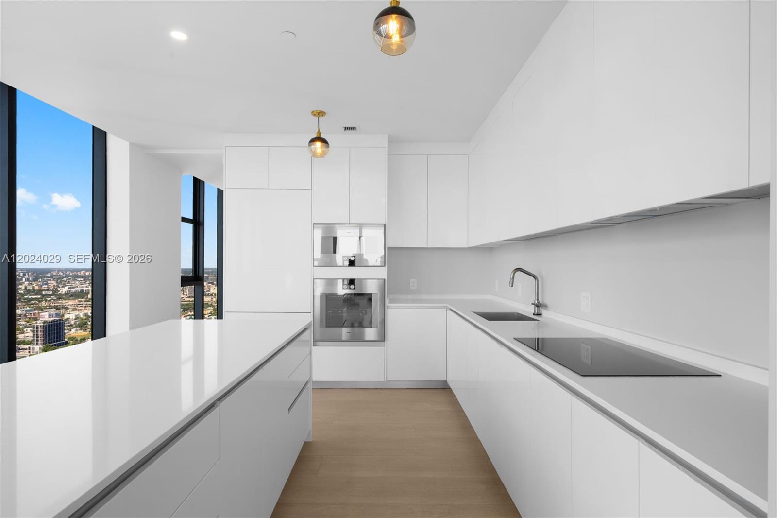 700 NE 24th St Unit: PH6005
