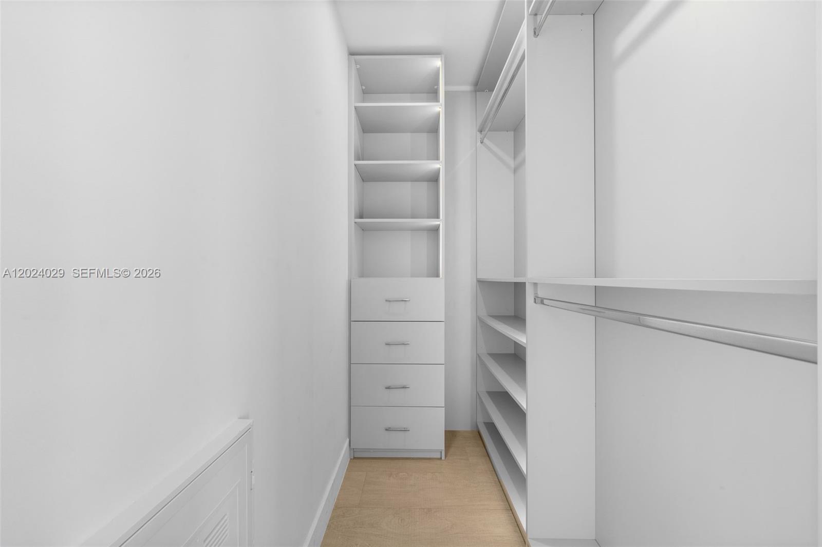 700 NE 24th St Unit: PH6005