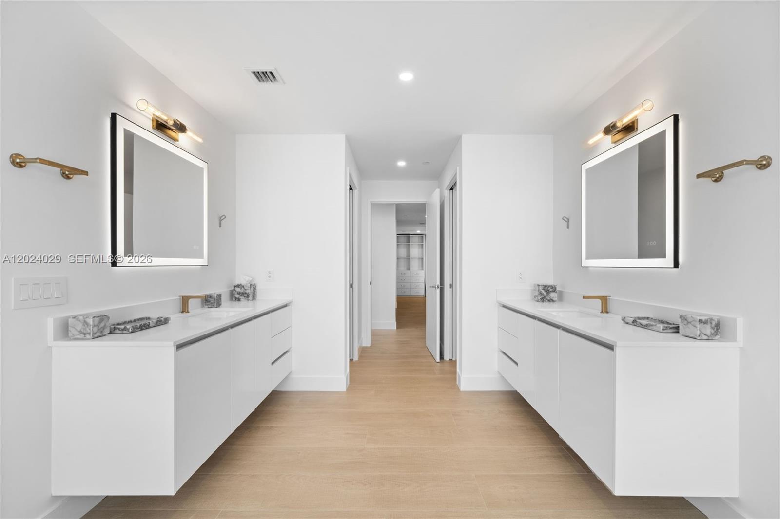 700 NE 24th St Unit: PH6005