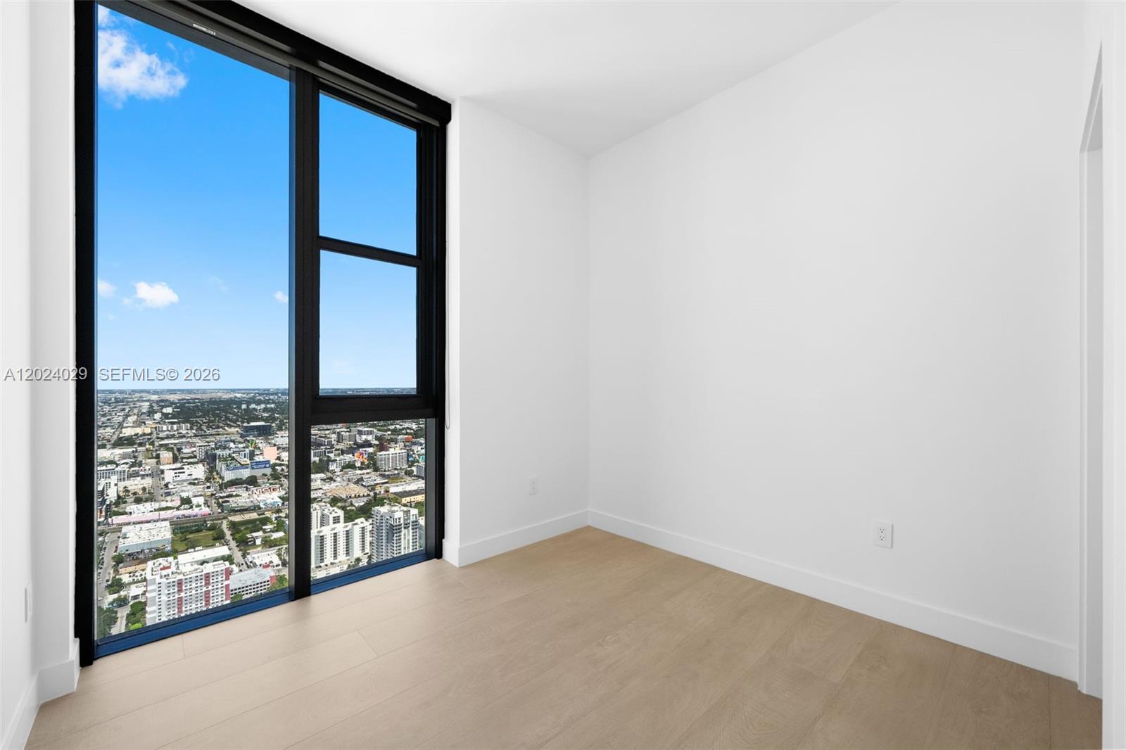 700 NE 24th St Unit: PH6005