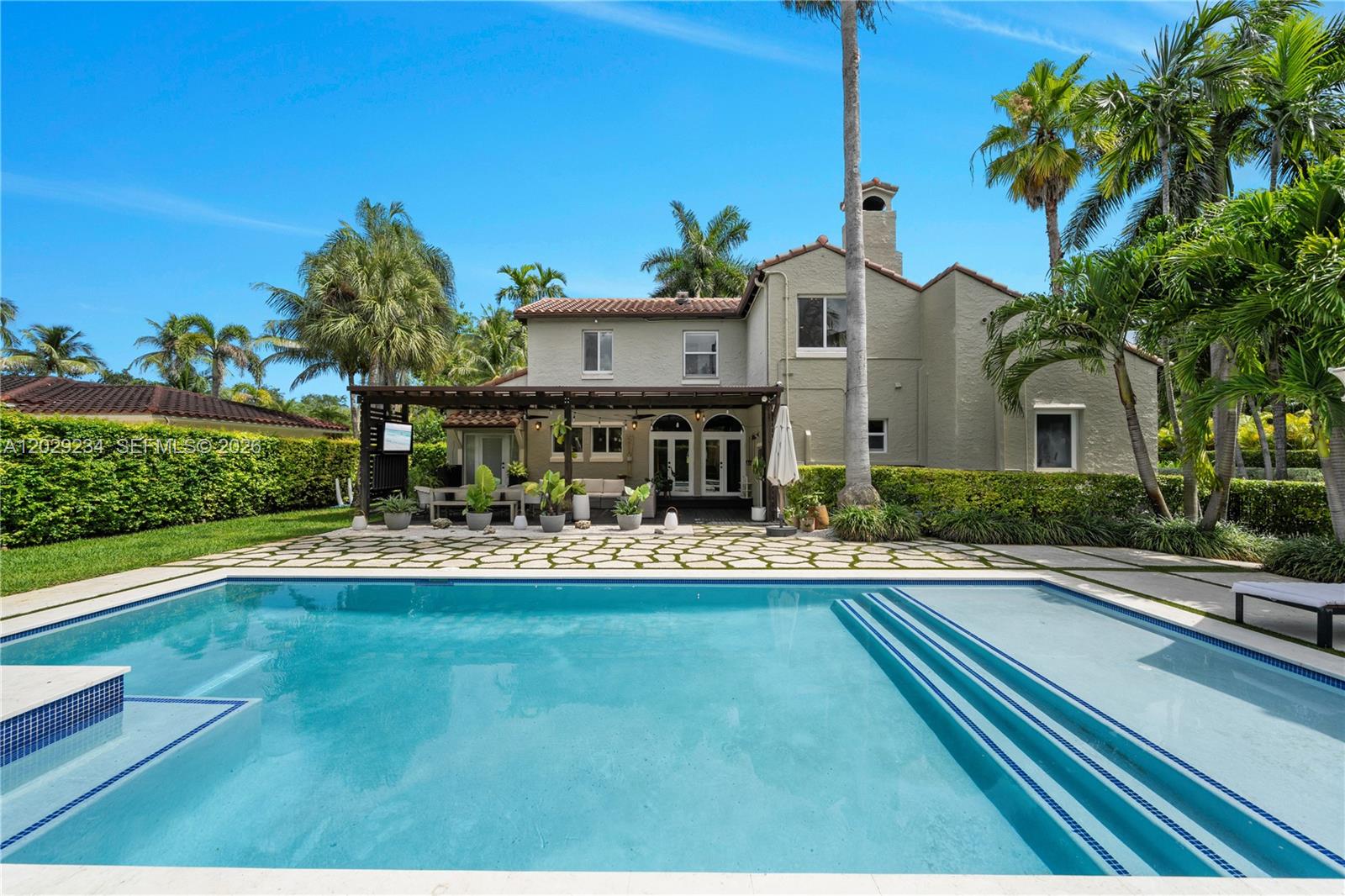 273 NE 98th St