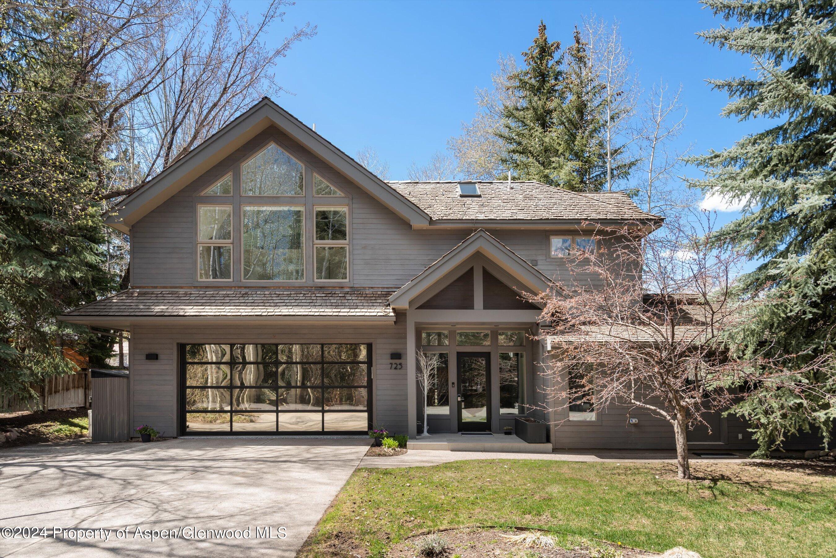 725 Castle Creek Drive
