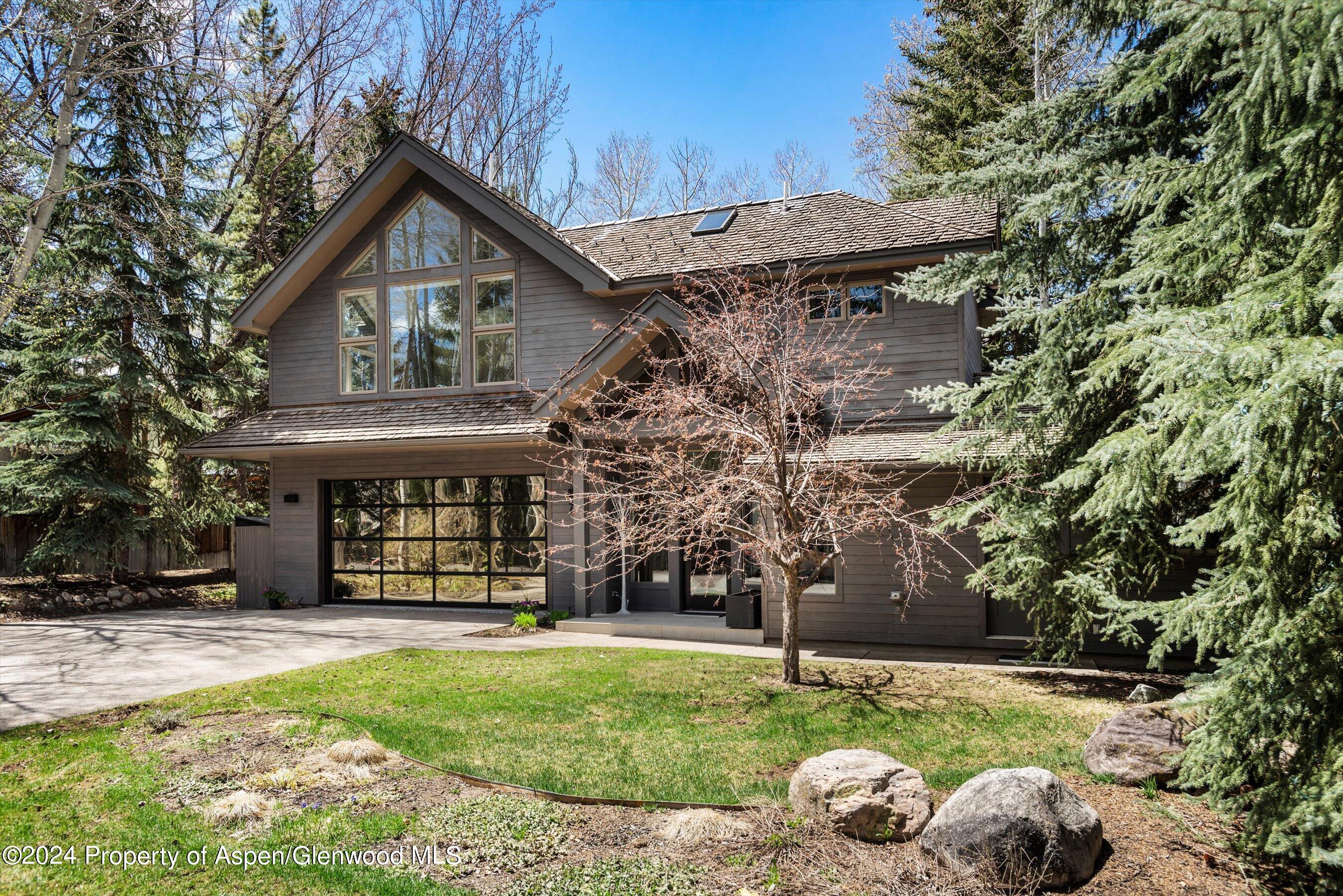 725 Castle Creek Drive