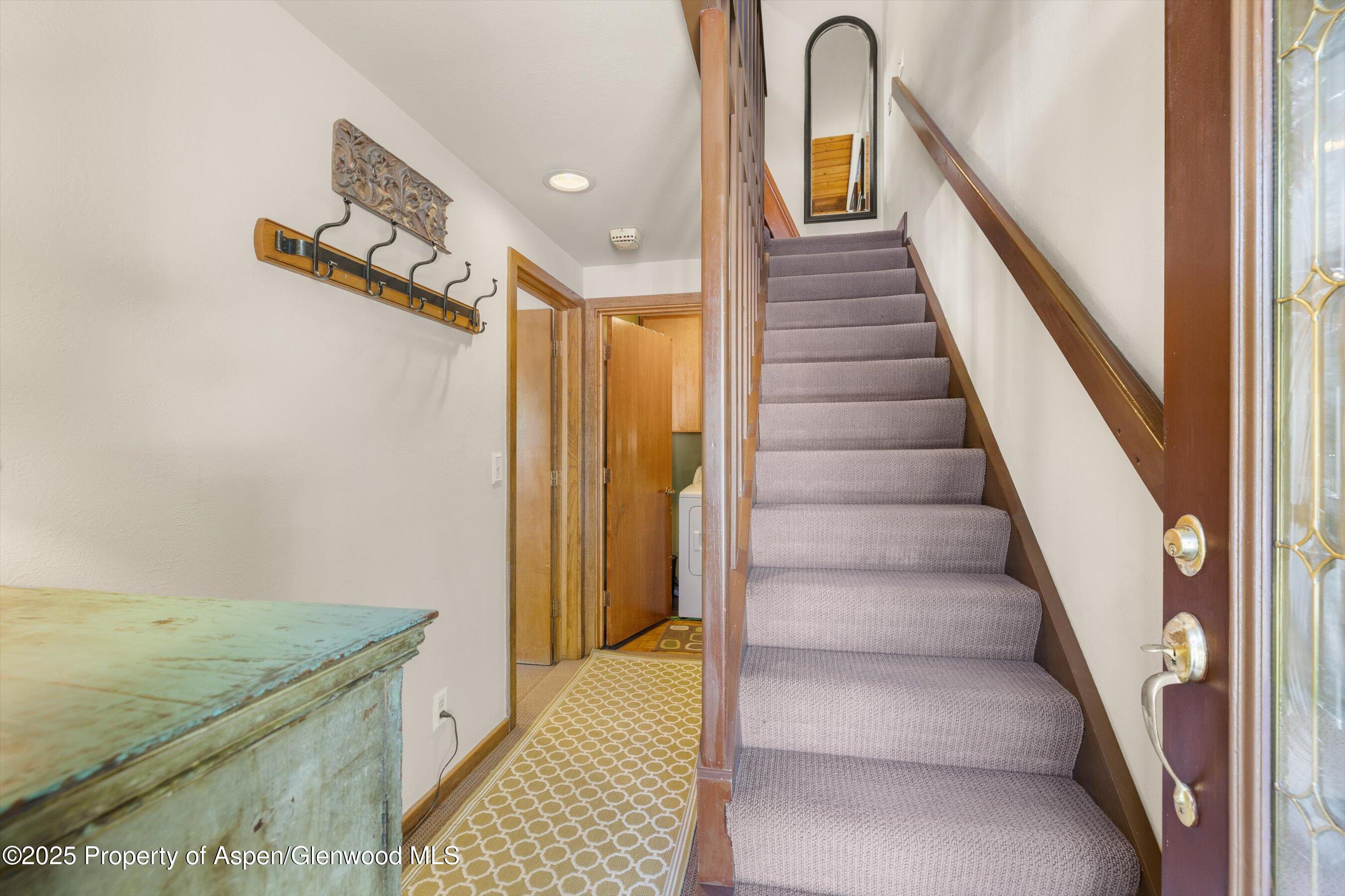 125 E Hyman Avenue, 1A