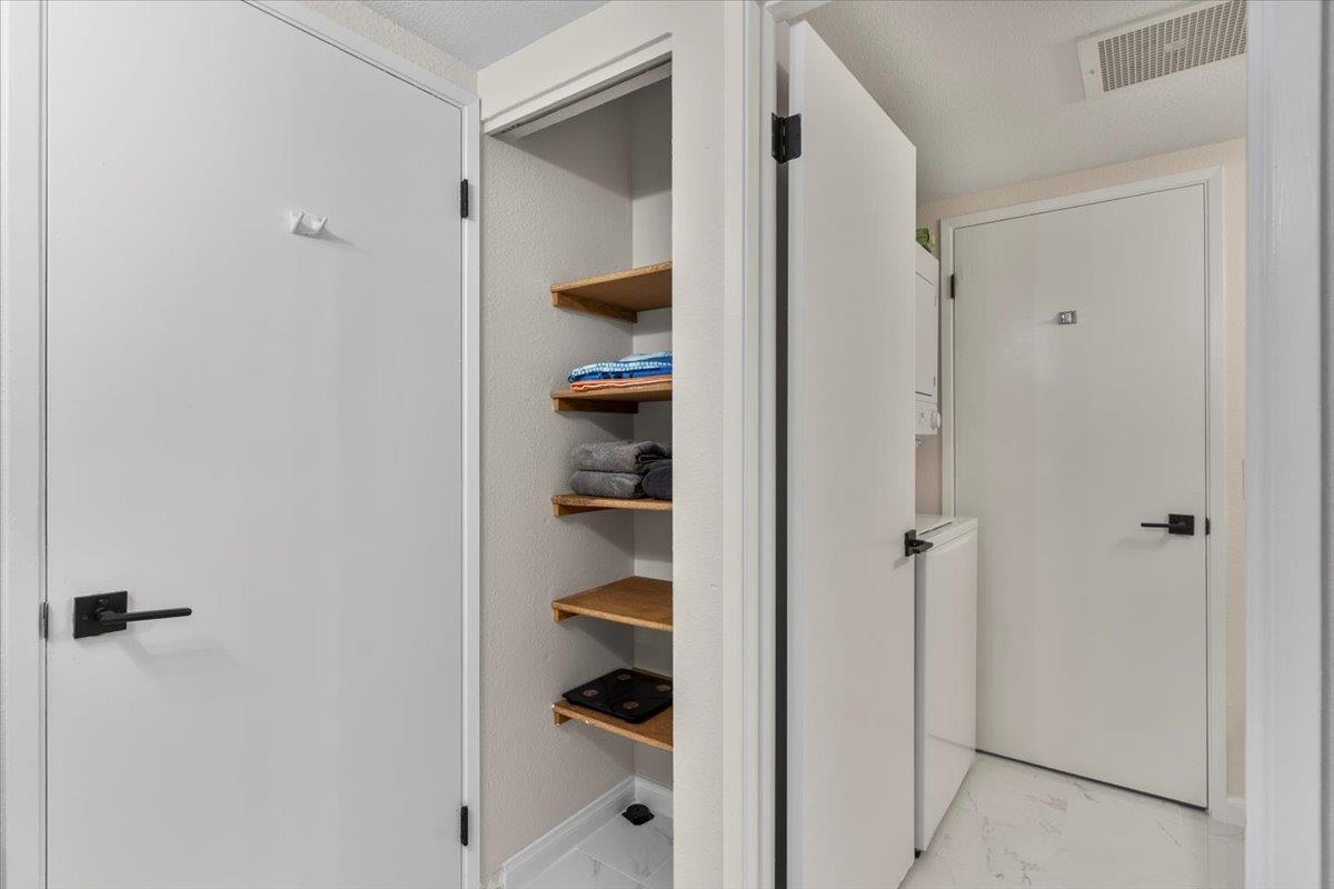 140 Uwapo Rd Unit: 12-104