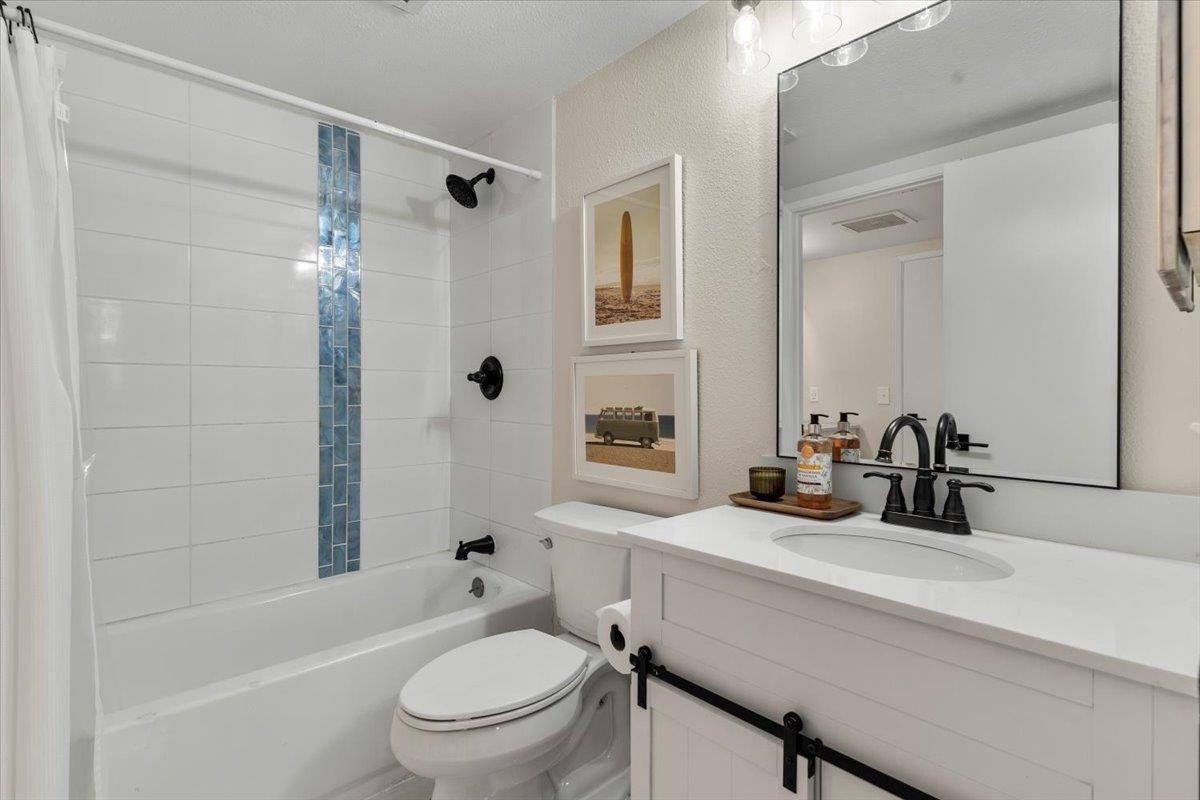 140 Uwapo Rd Unit: 12-104