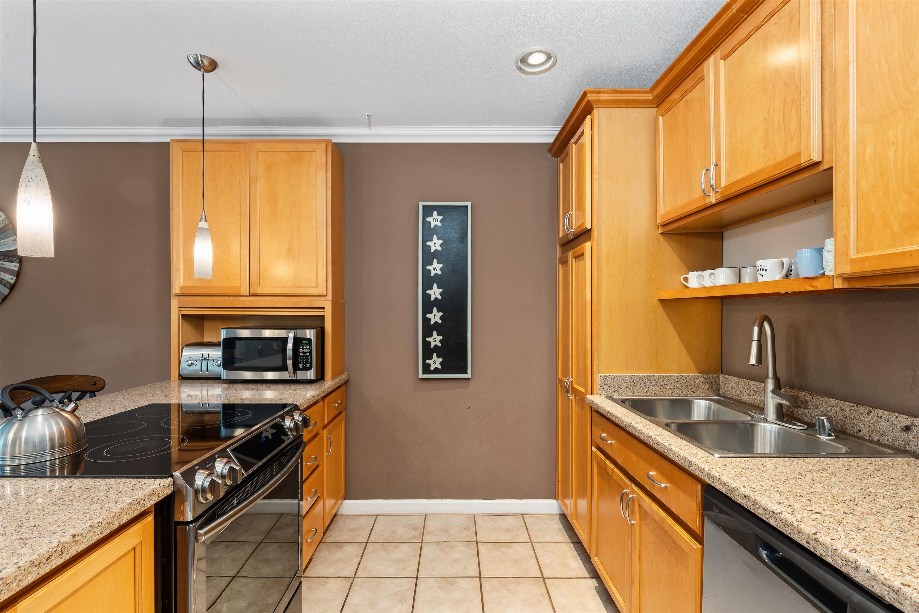 3559 Lower Honoapiilani Rd Unit: 2G