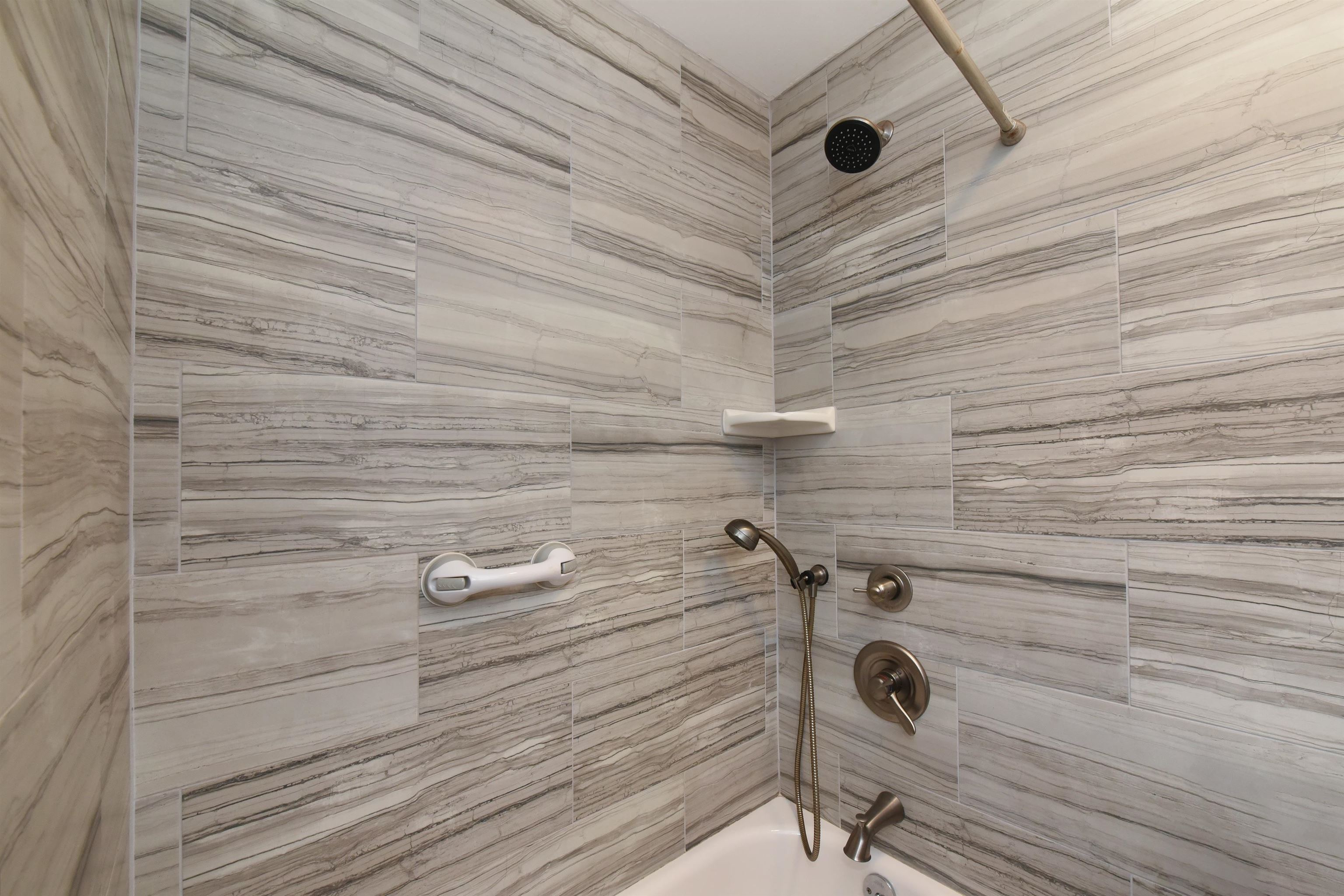 3660 Lower Honoapiilani Rd Unit: 413