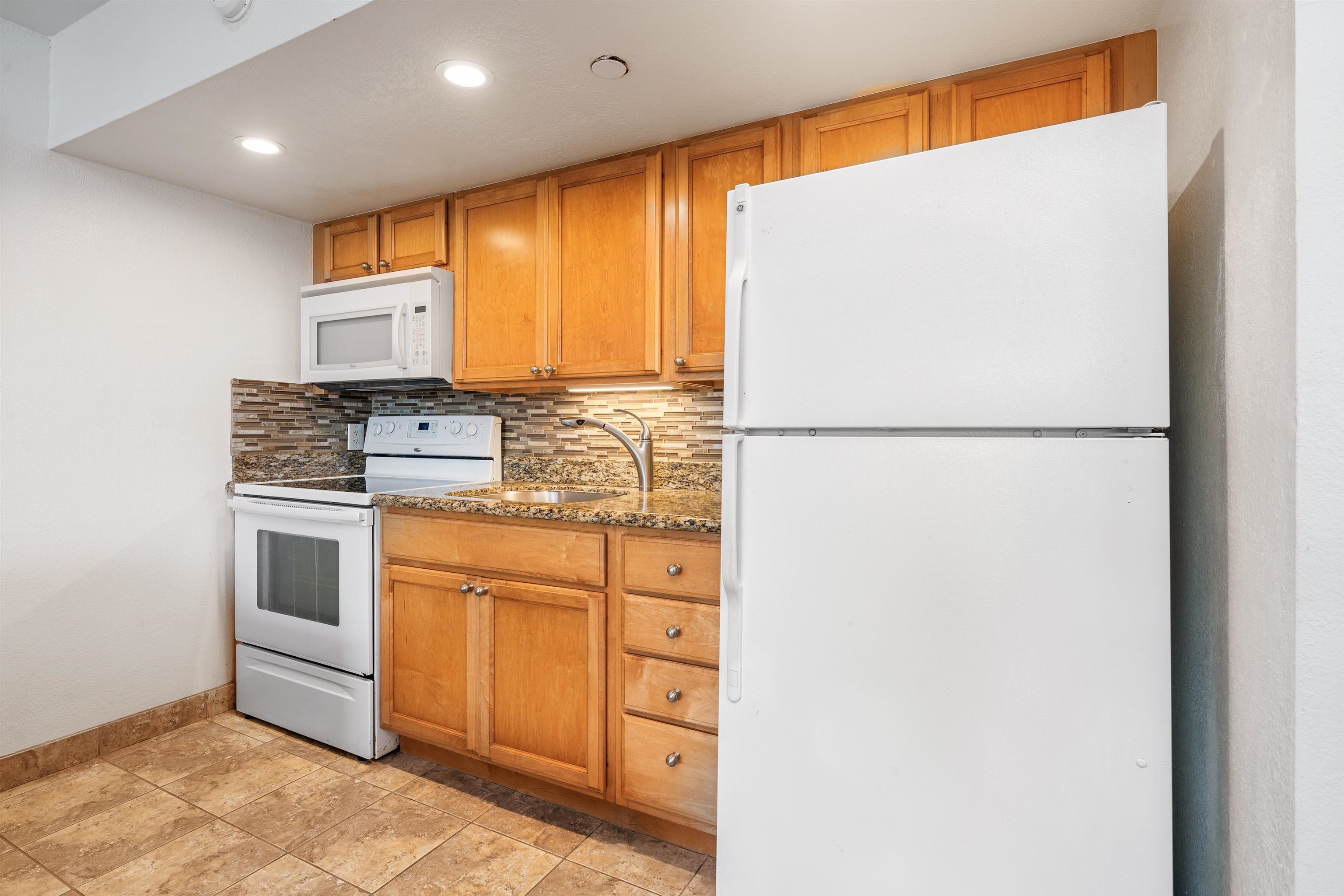 4365 Lower Honoapiilani Rd Unit: 703