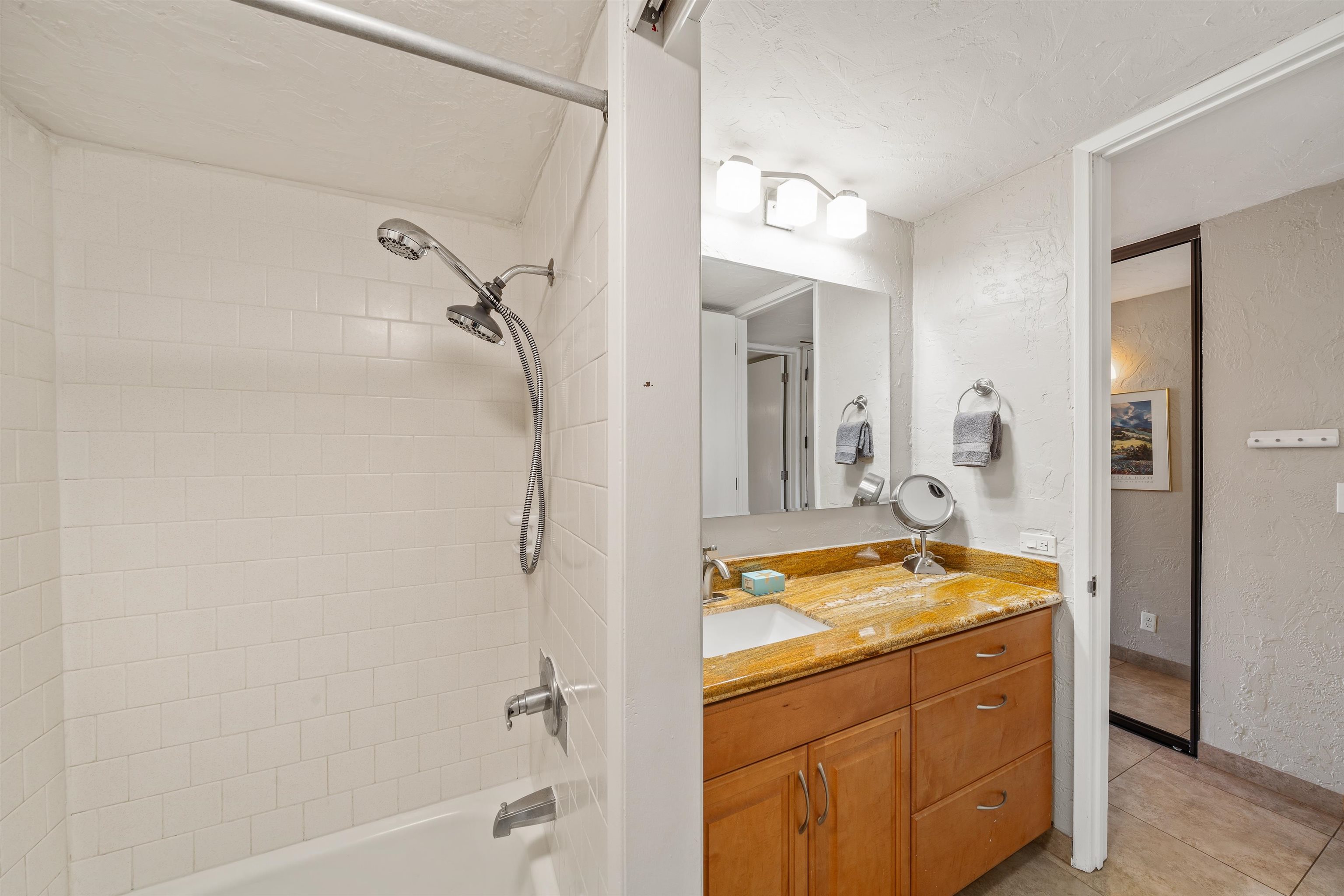 3543 Lower Honoapiilani Rd Unit: E205