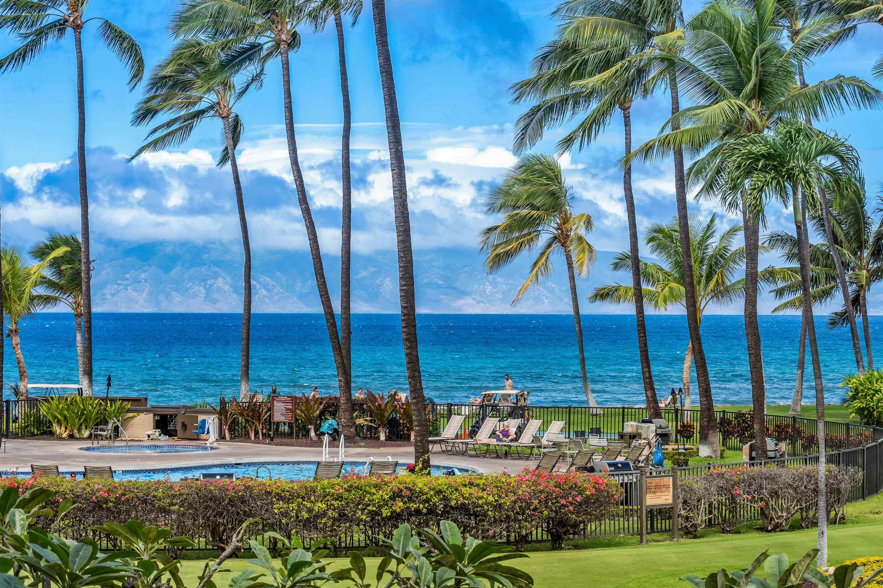 3543 Lower Honoapiilani Rd Unit: E205