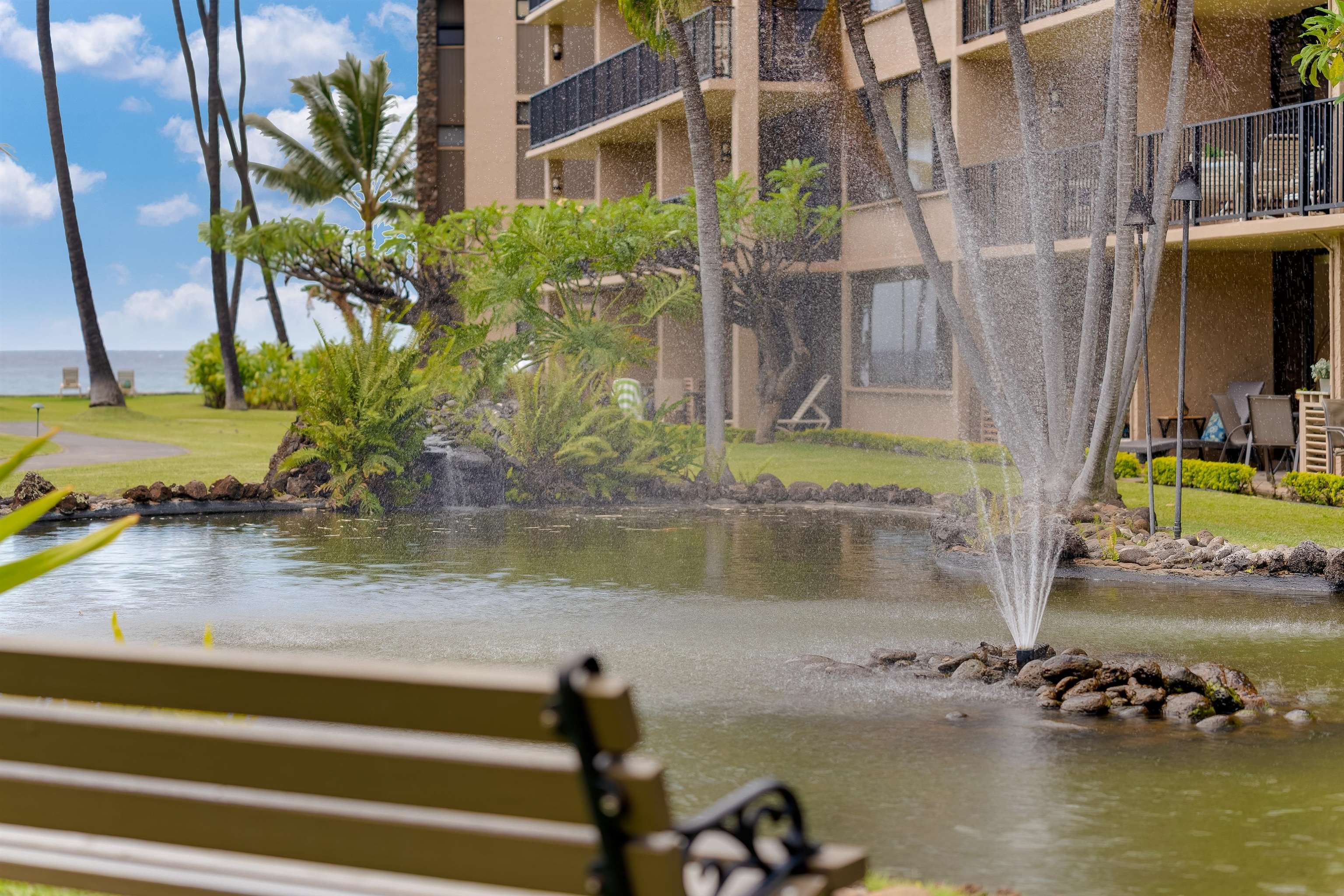 3543 Lower Honoapiilani Rd Unit: E205