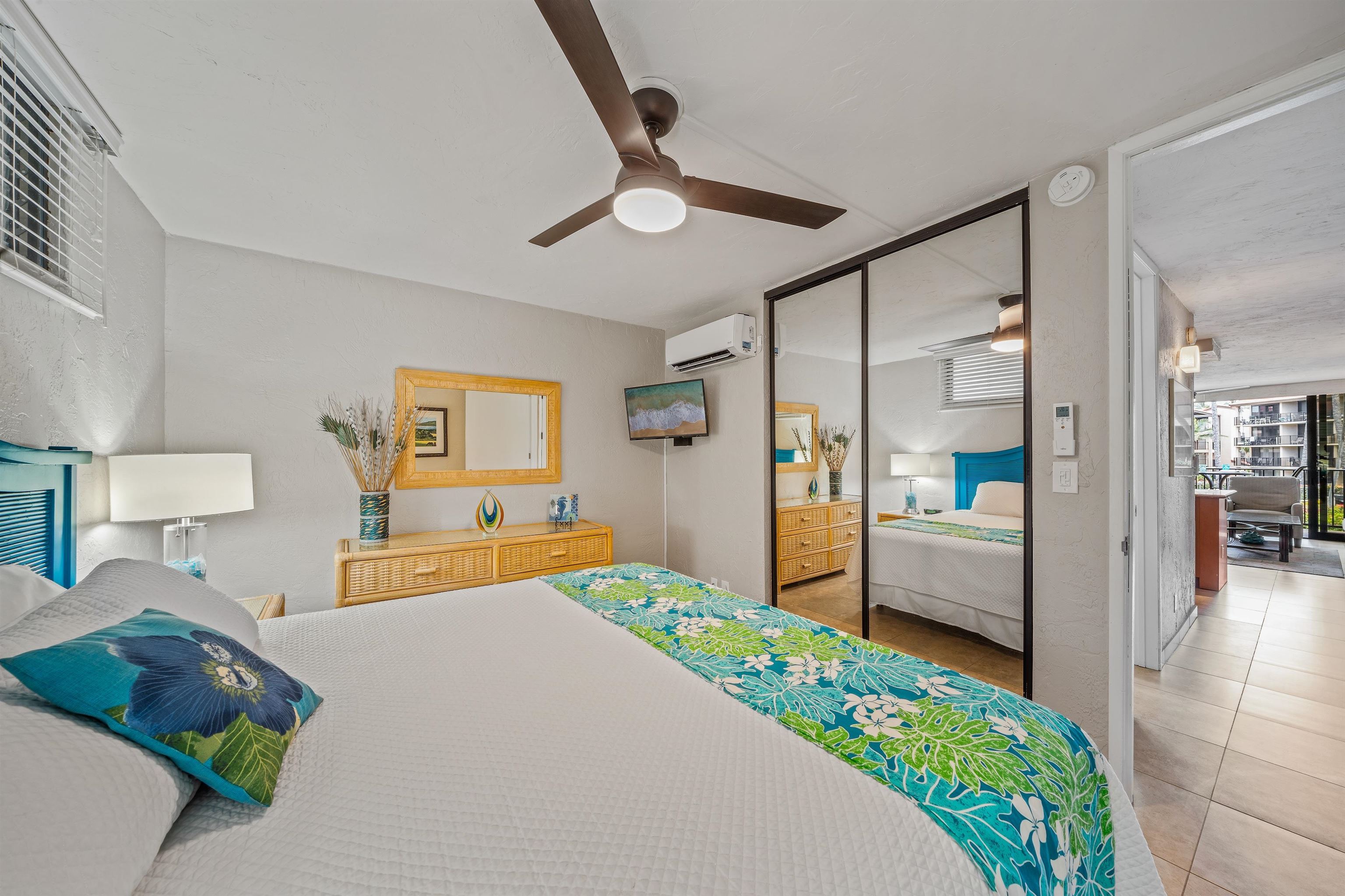 3543 Lower Honoapiilani Rd Unit: E205