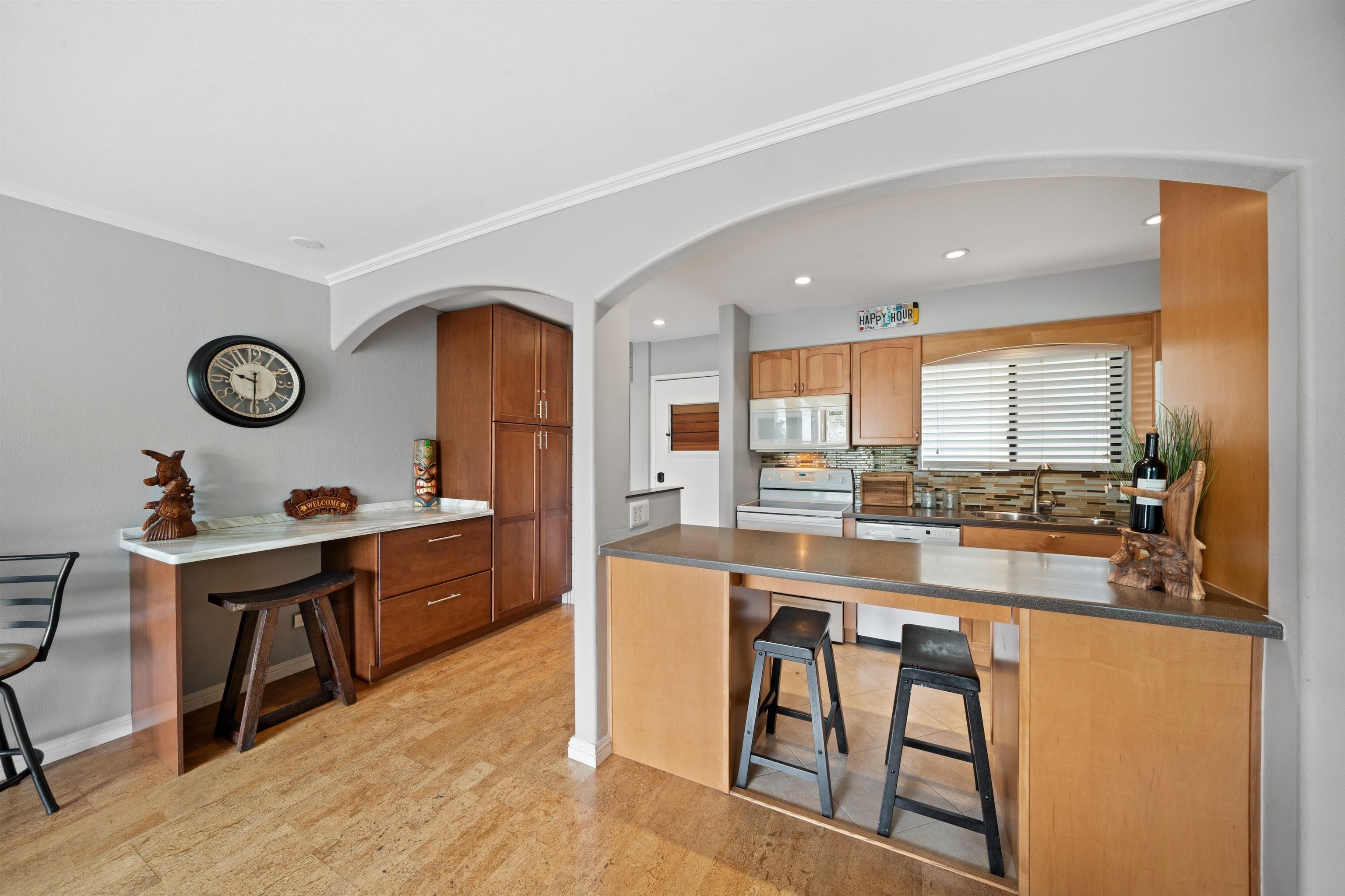 280 HAUOLI St Unit: B10