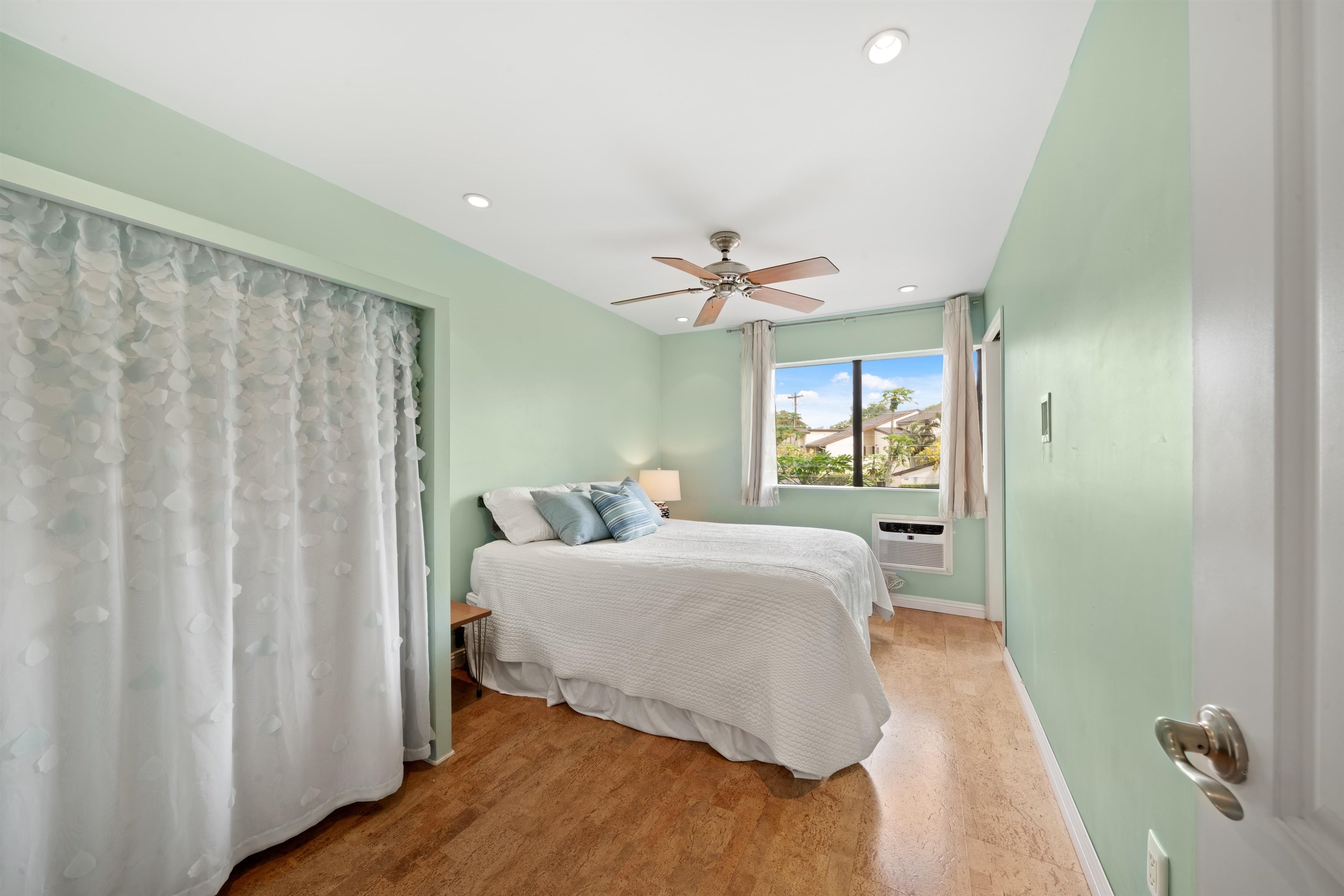 280 HAUOLI St Unit: B10