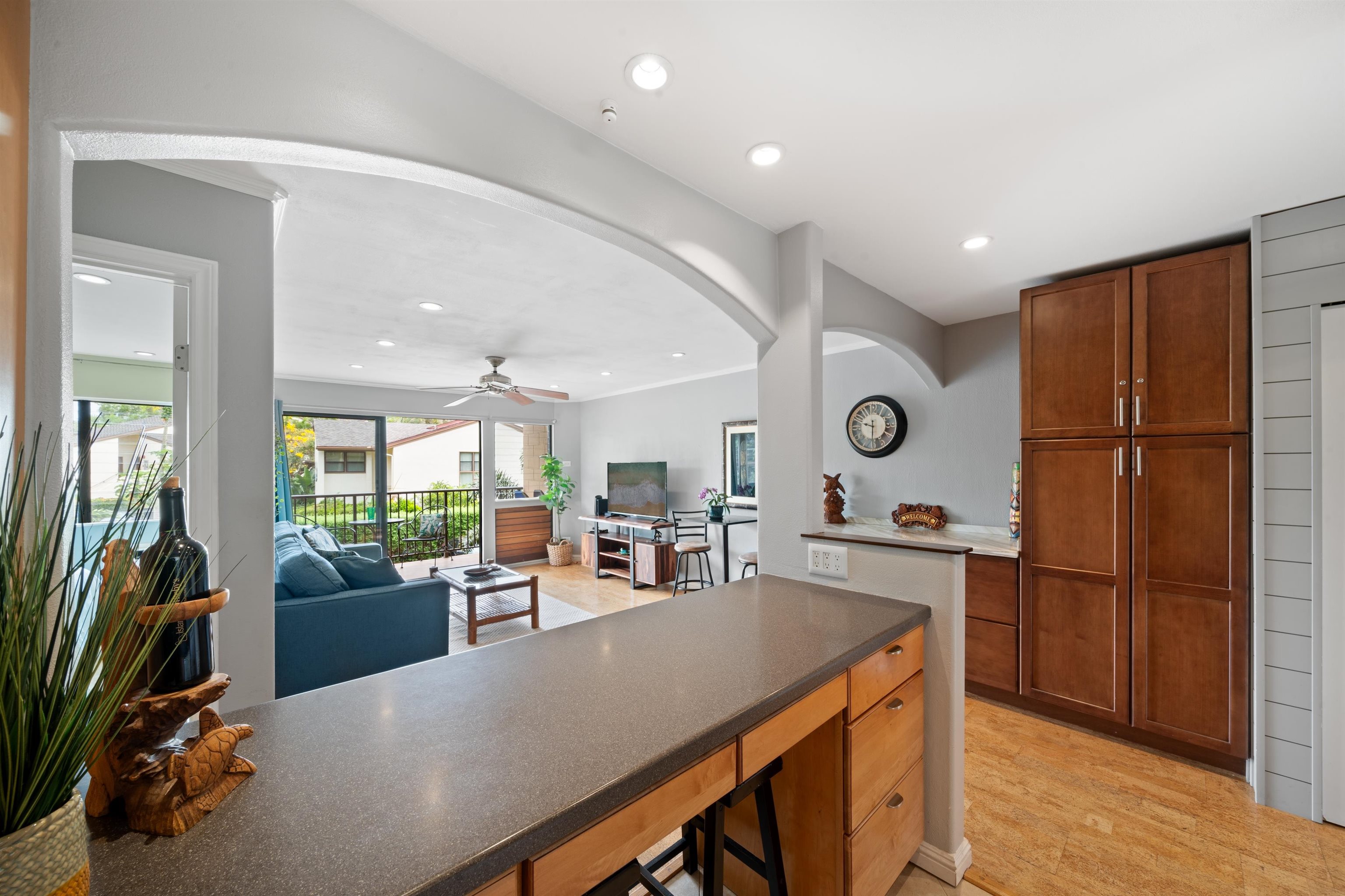 280 HAUOLI St Unit: B10