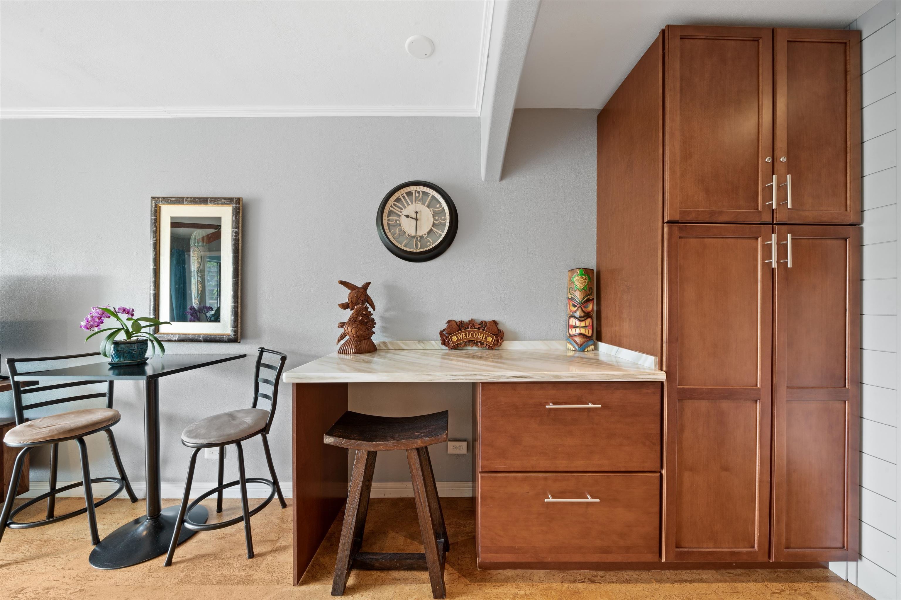 280 HAUOLI St Unit: B10