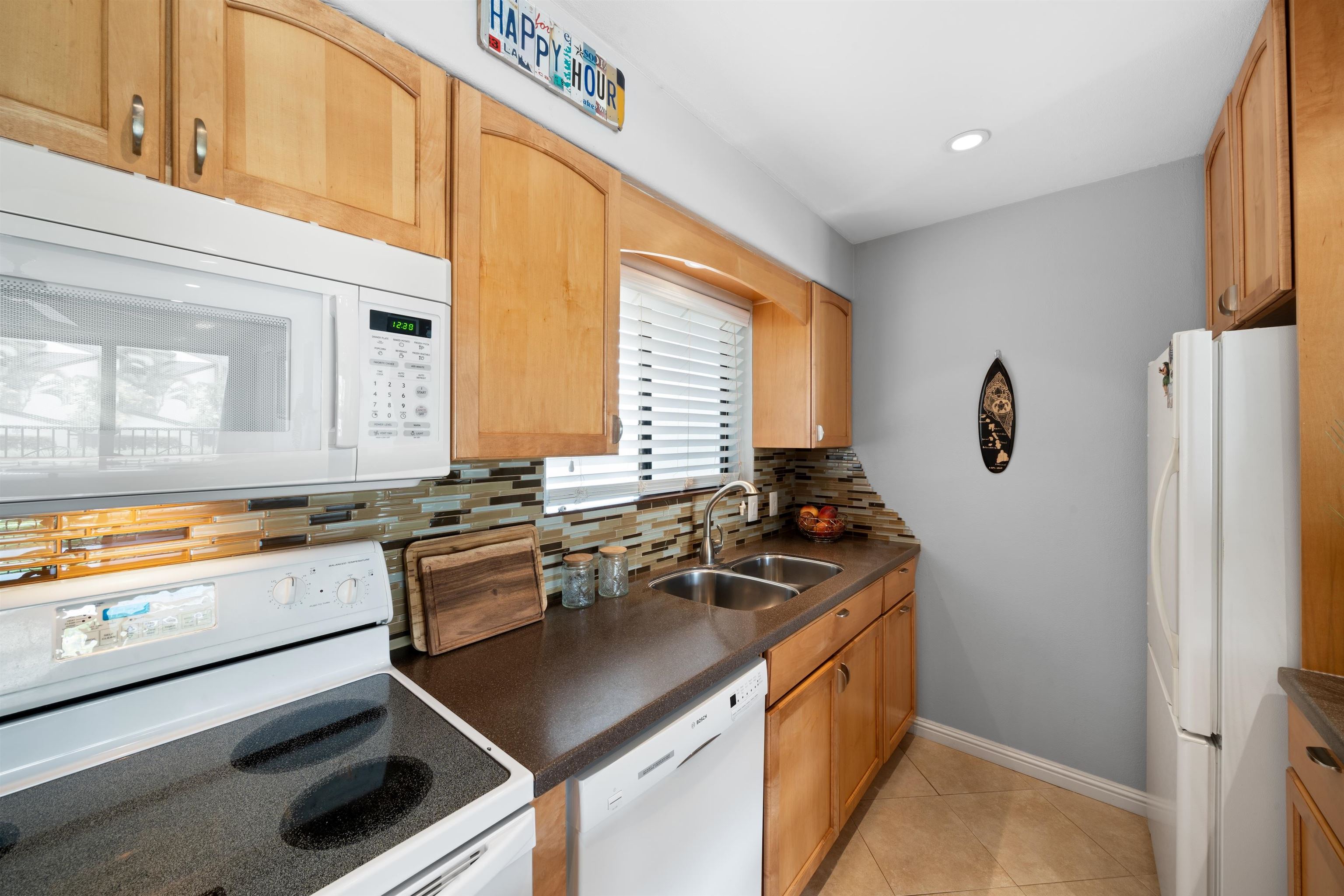 280 HAUOLI St Unit: B10