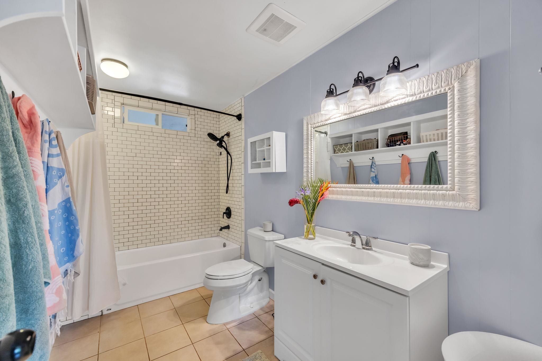 5131 Hanawai St Unit: F