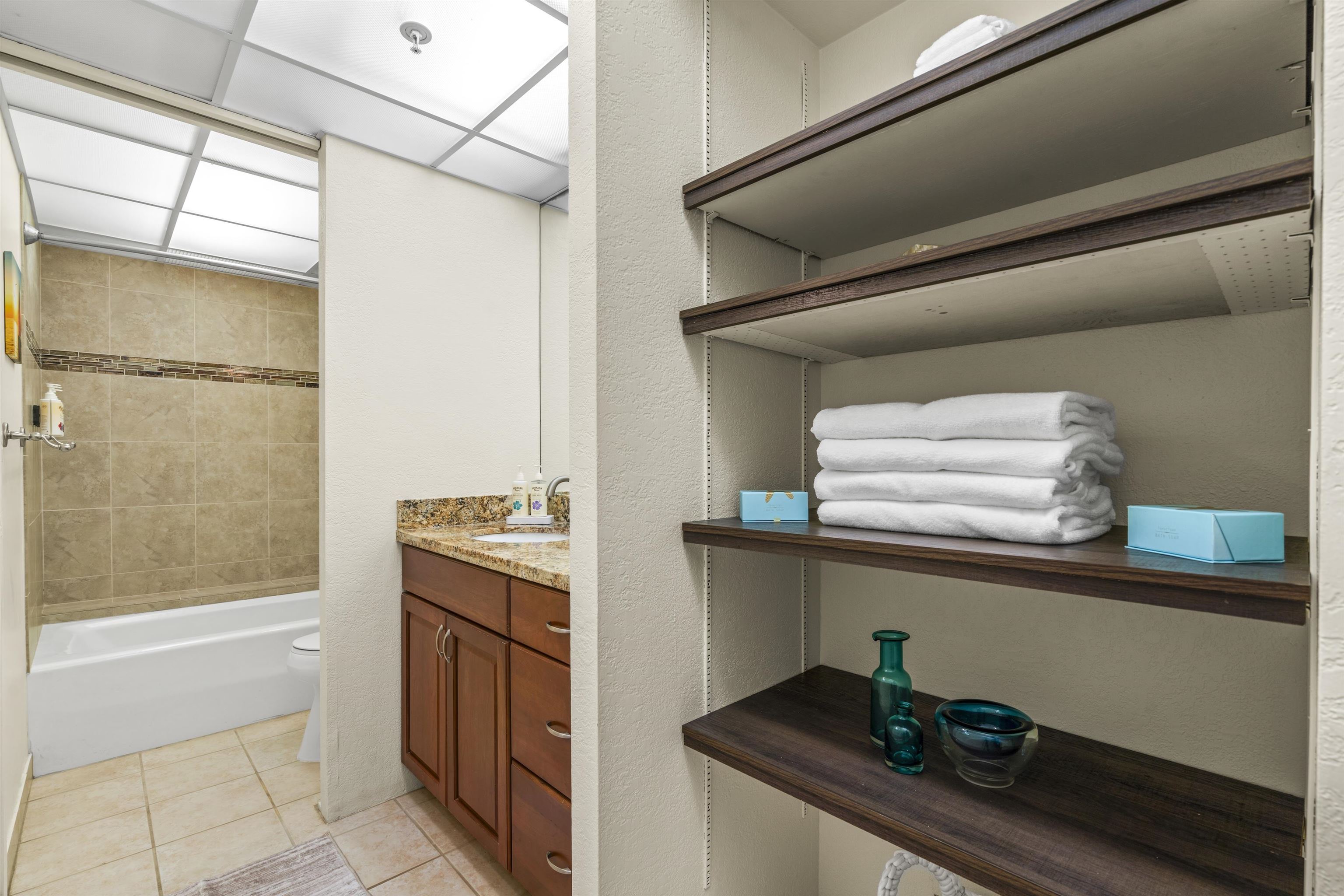 3445 Lower Honoapiilani Rd Unit: 204