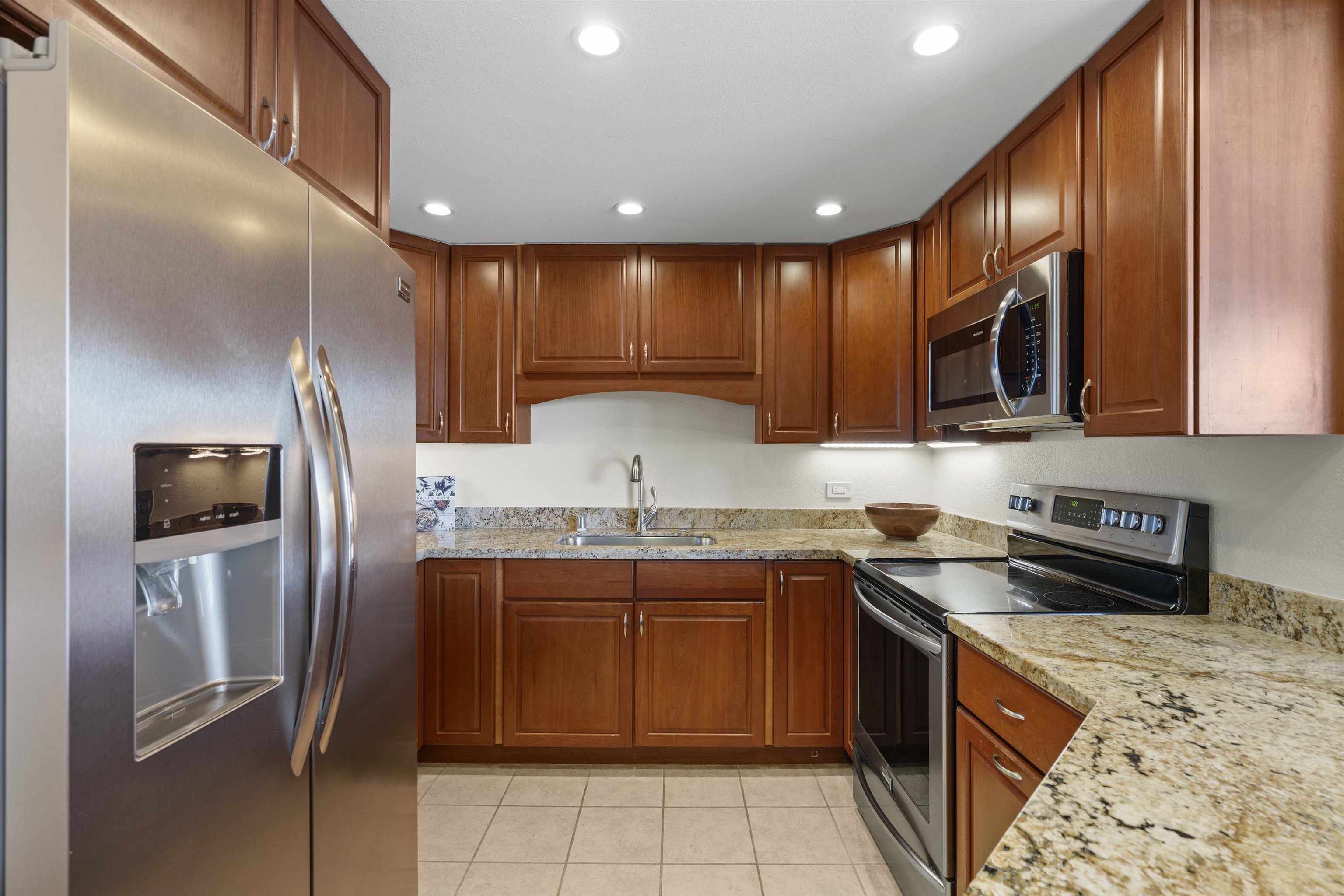 3445 Lower Honoapiilani Rd Unit: 204