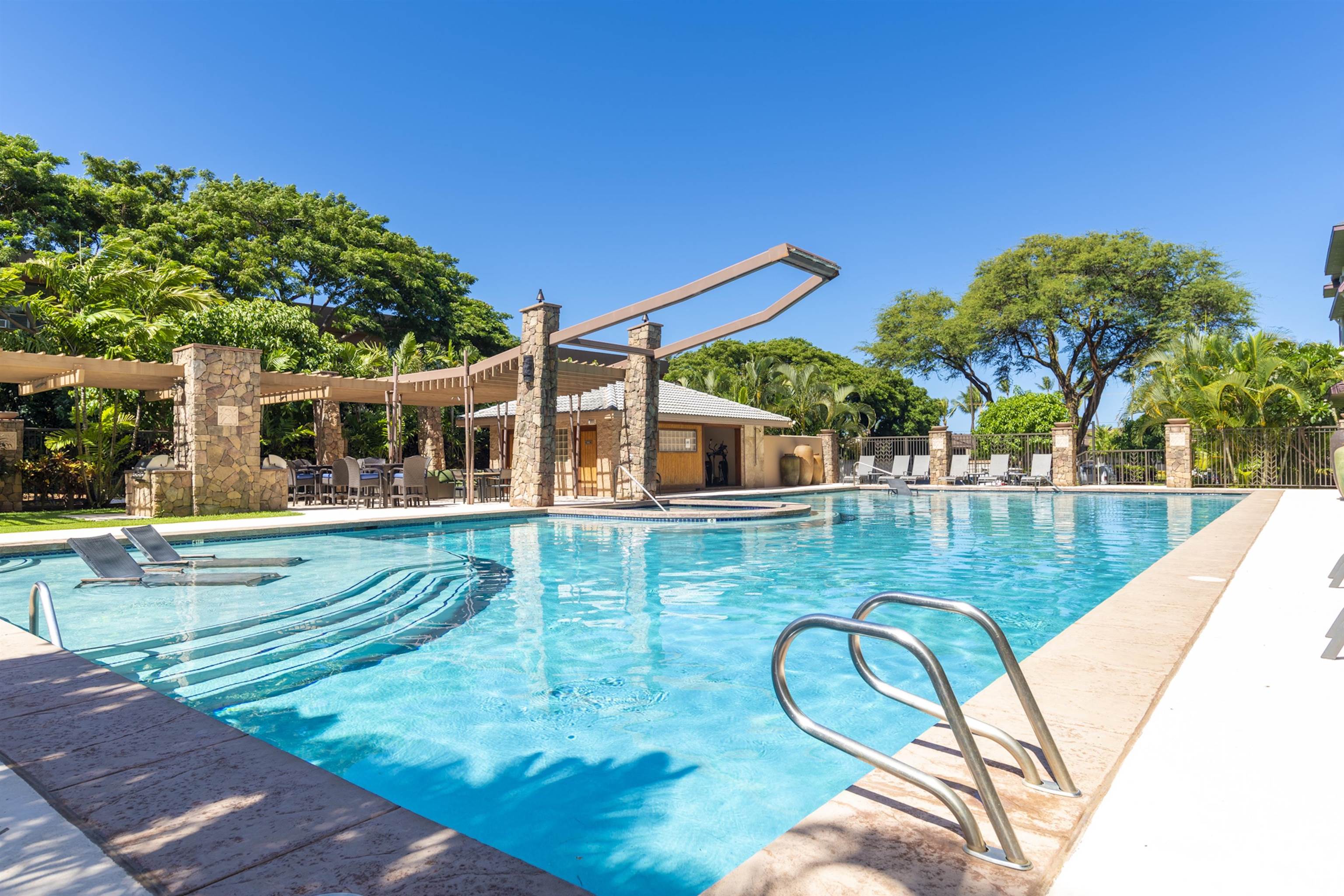 3708 LOWER HONOAPIILANI Rd Unit: E20